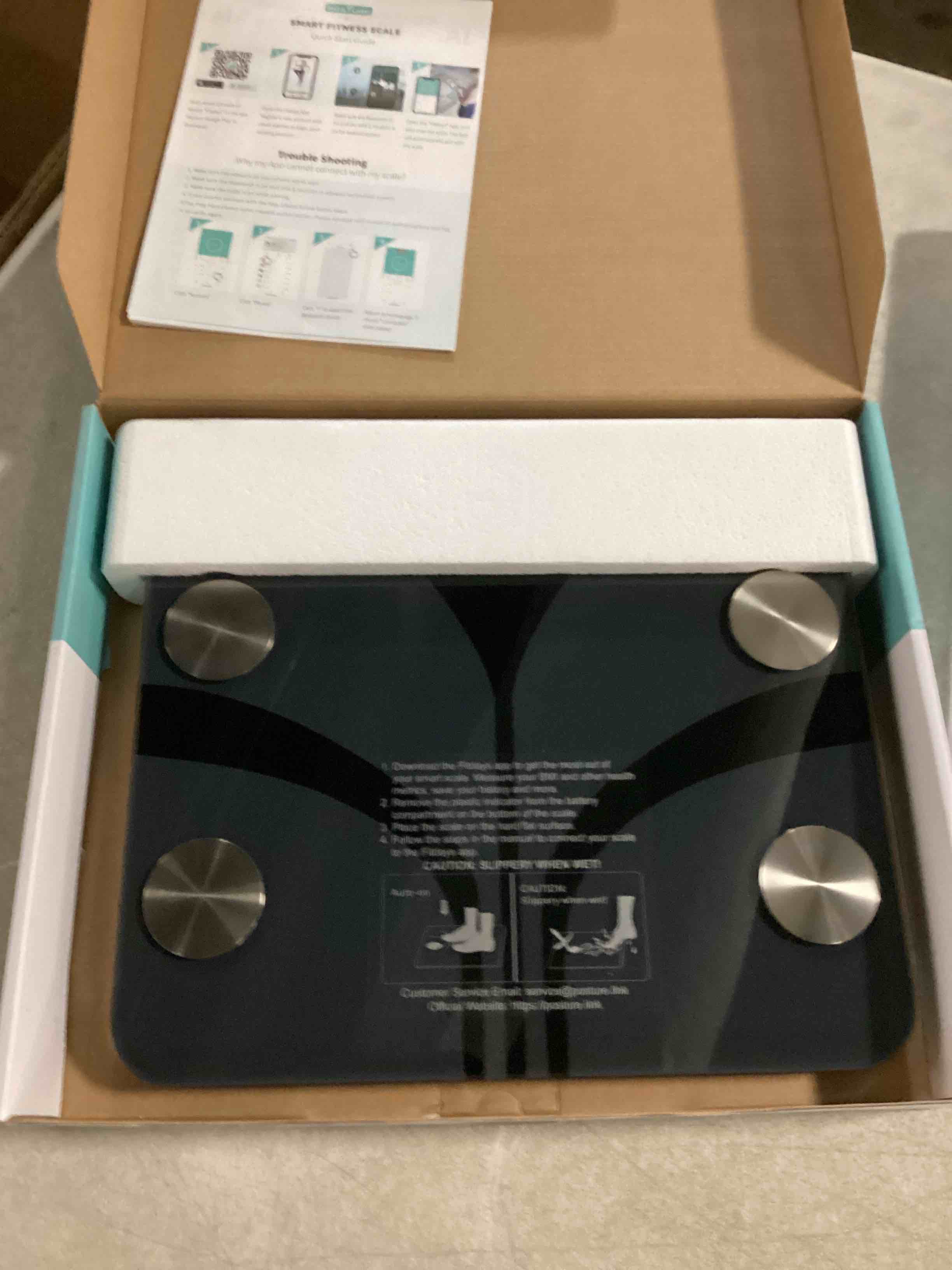 https://s3.amazonaws.com/lotting-images-prod/bidfta/BLU6802881_1733935757364.jpeg