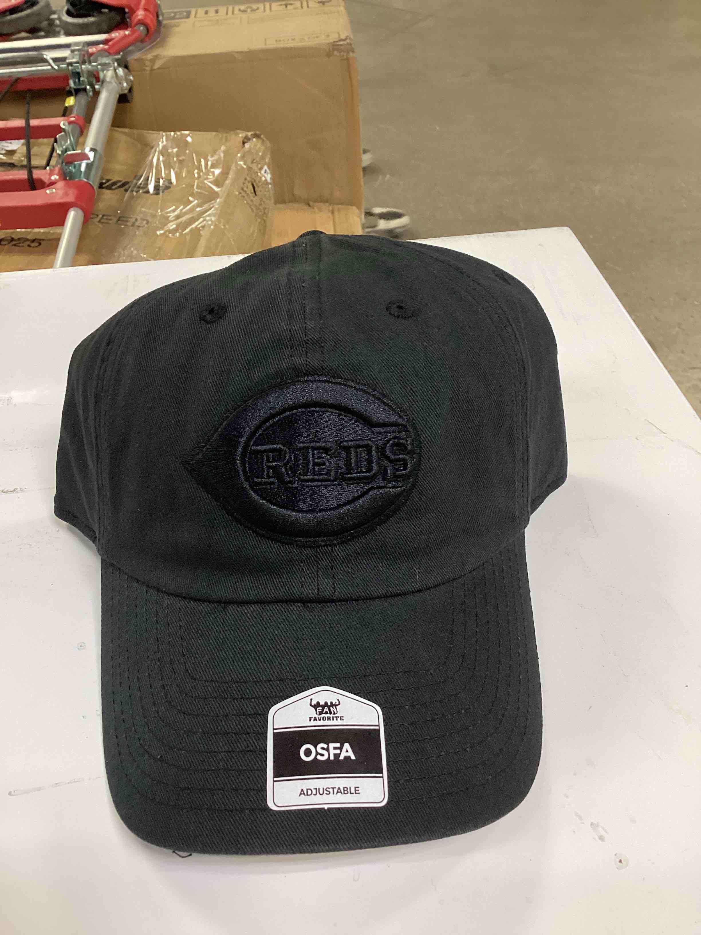 OSFA Adjustable reds cap (black)