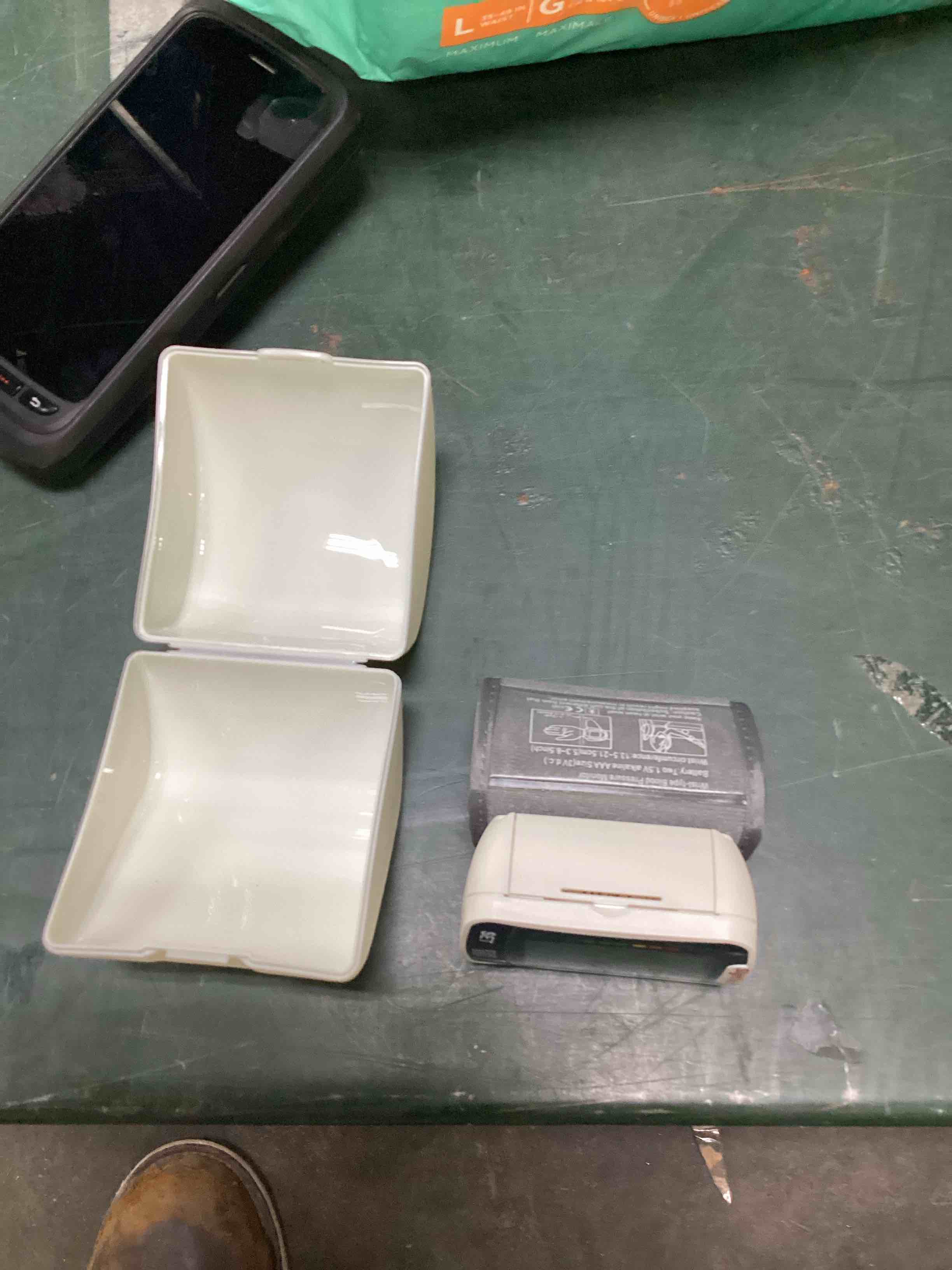 Slight Touch Fully Automatic Wrist Digital Blood Pressure Cuff Monitor ST501