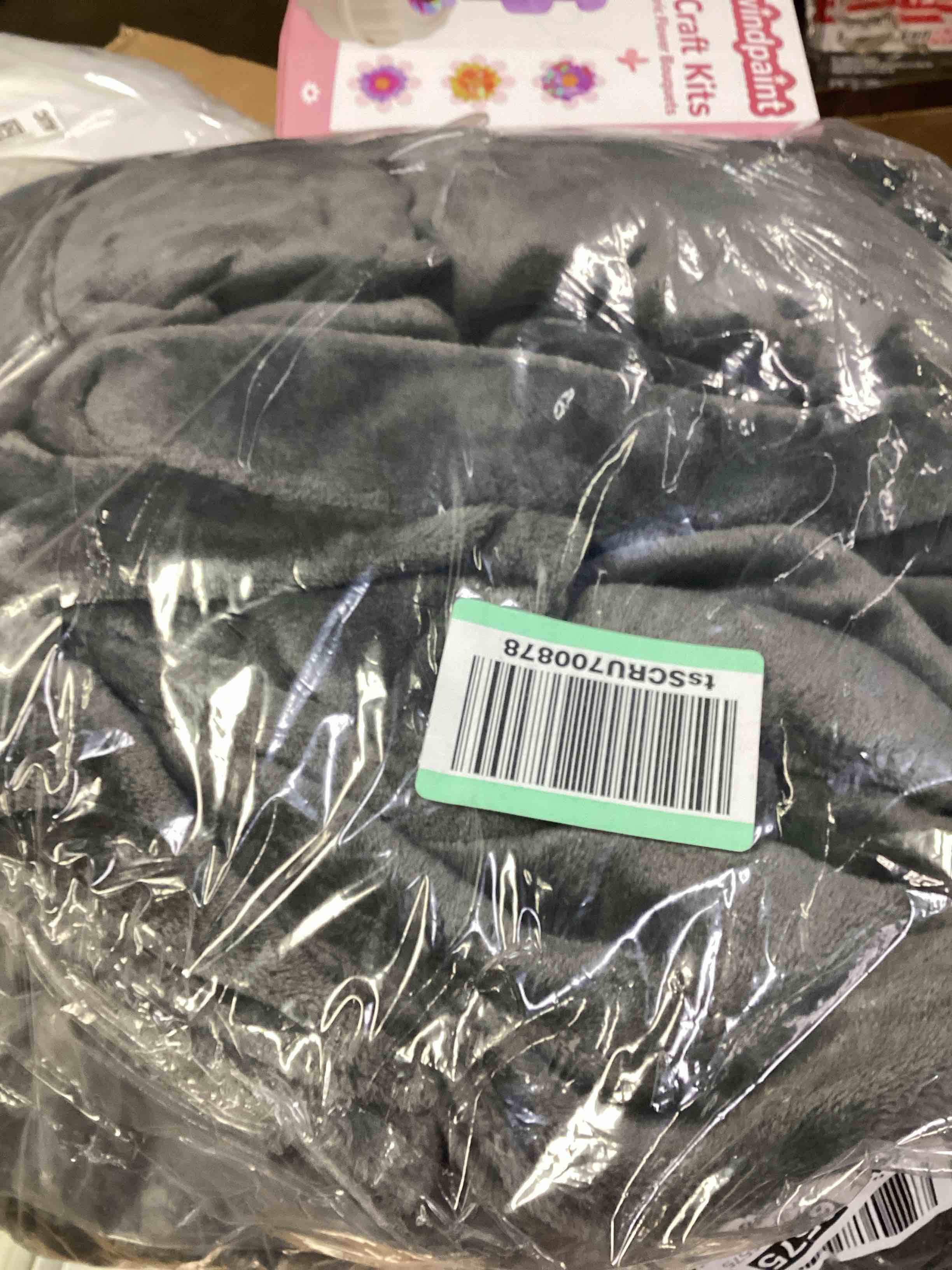 Condition photo showing Good Condition for Utopia Bedding Fleece Blanket King Size Grey 300GSM Luxury Anti-Static Fuzzy Soft Microfiber Bed Blanket (90x102 Inch)