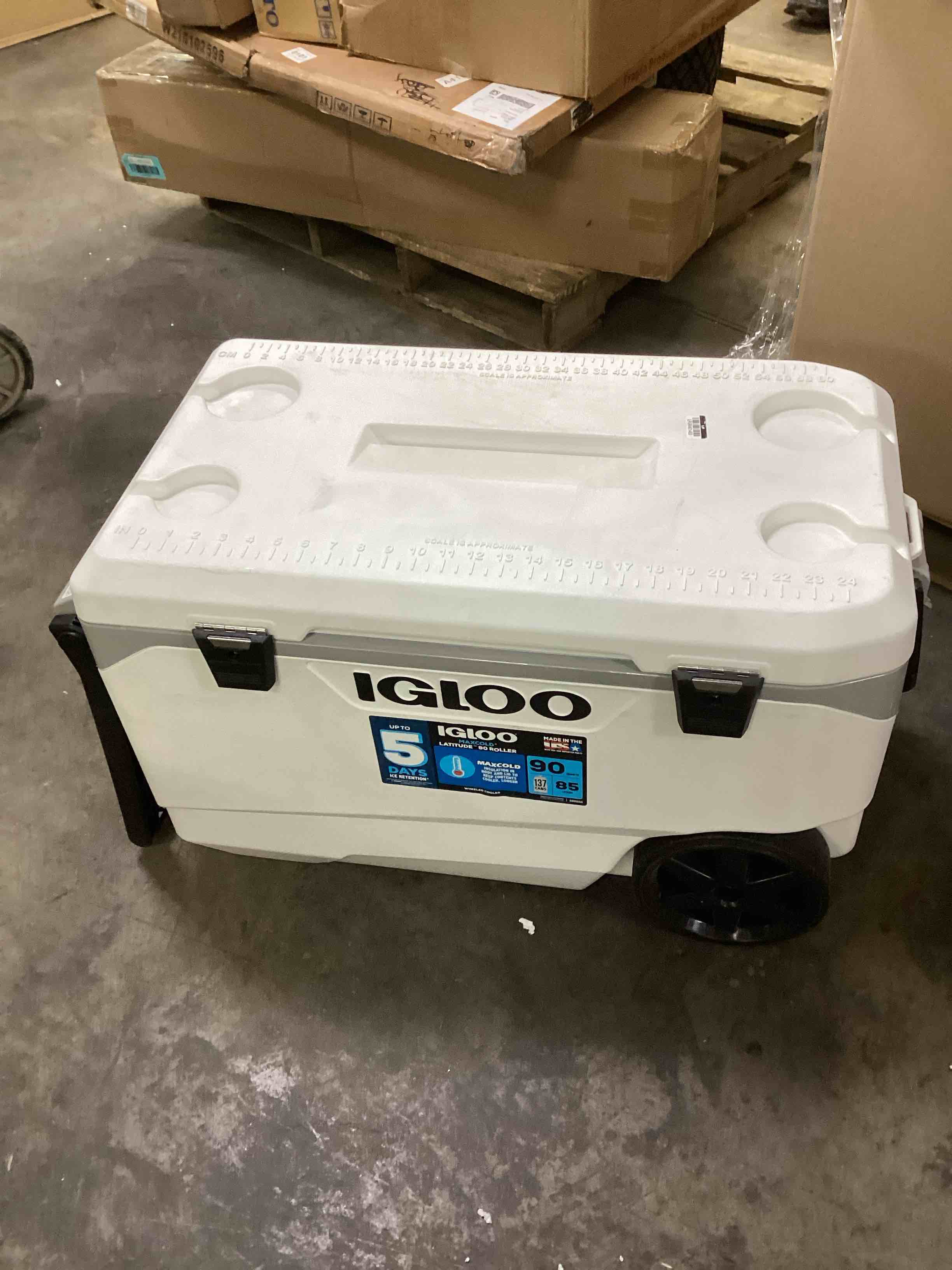 Condition photo showing As Is for igloo 90 quarts max old cooler 