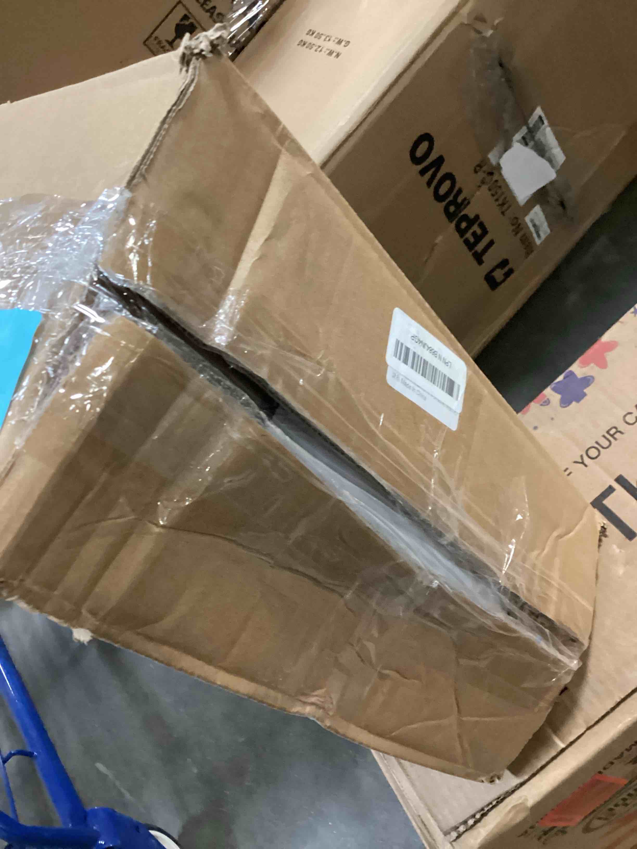 https://s3.amazonaws.com/lotting-images-prod/bidfta/BLU6803847_1777999189373.jpeg