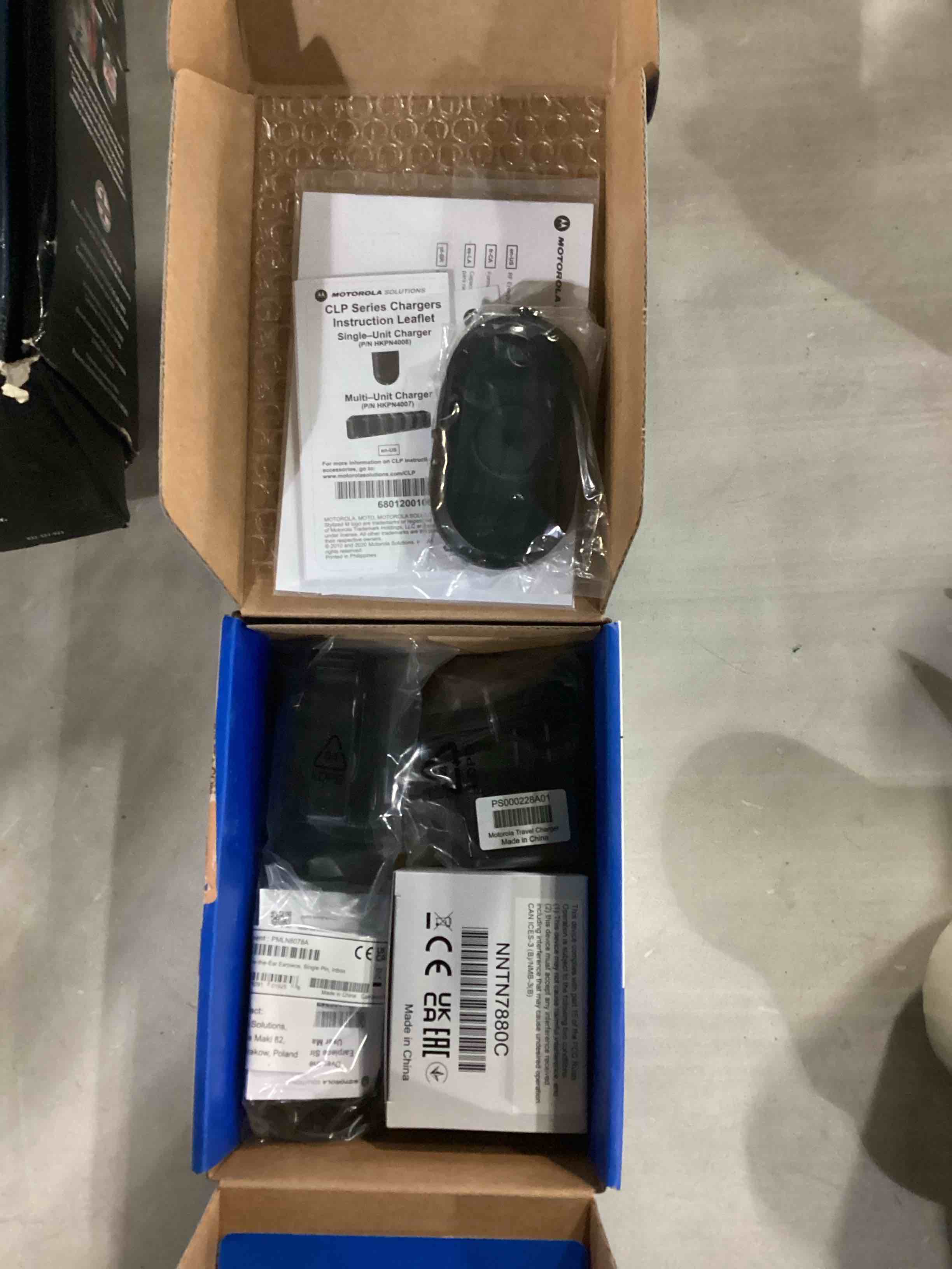 https://s3.amazonaws.com/lotting-images-prod/bidfta/BLU6804564_1732196716410.jpeg