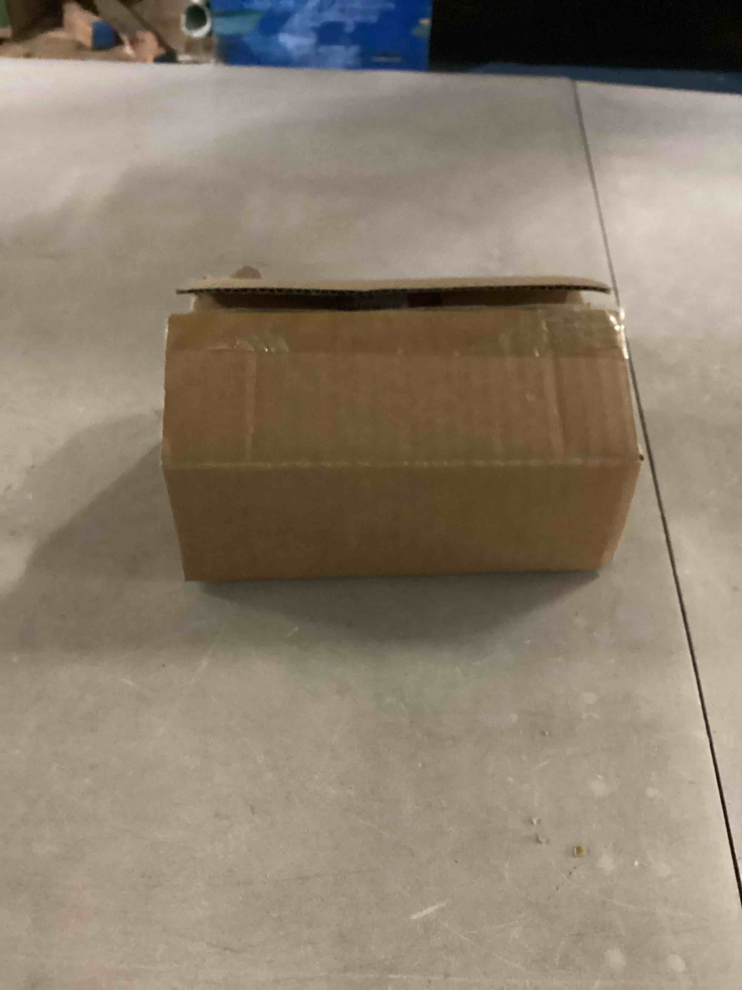 https://s3.amazonaws.com/lotting-images-prod/bidfta/BLU6804704_1732219917631.jpeg