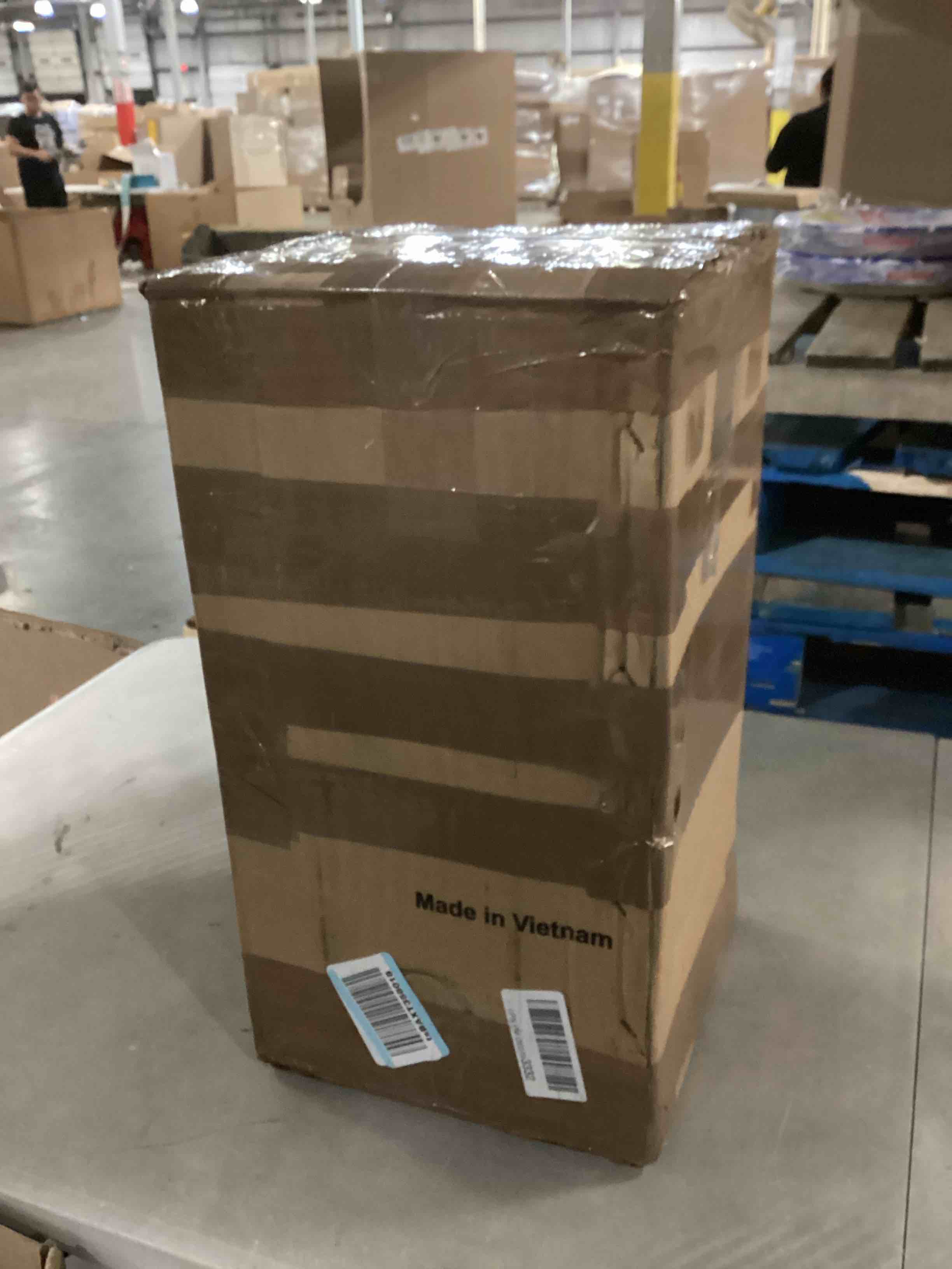 https://s3.amazonaws.com/lotting-images-prod/bidfta/BLU6804808_1732290691955.jpeg