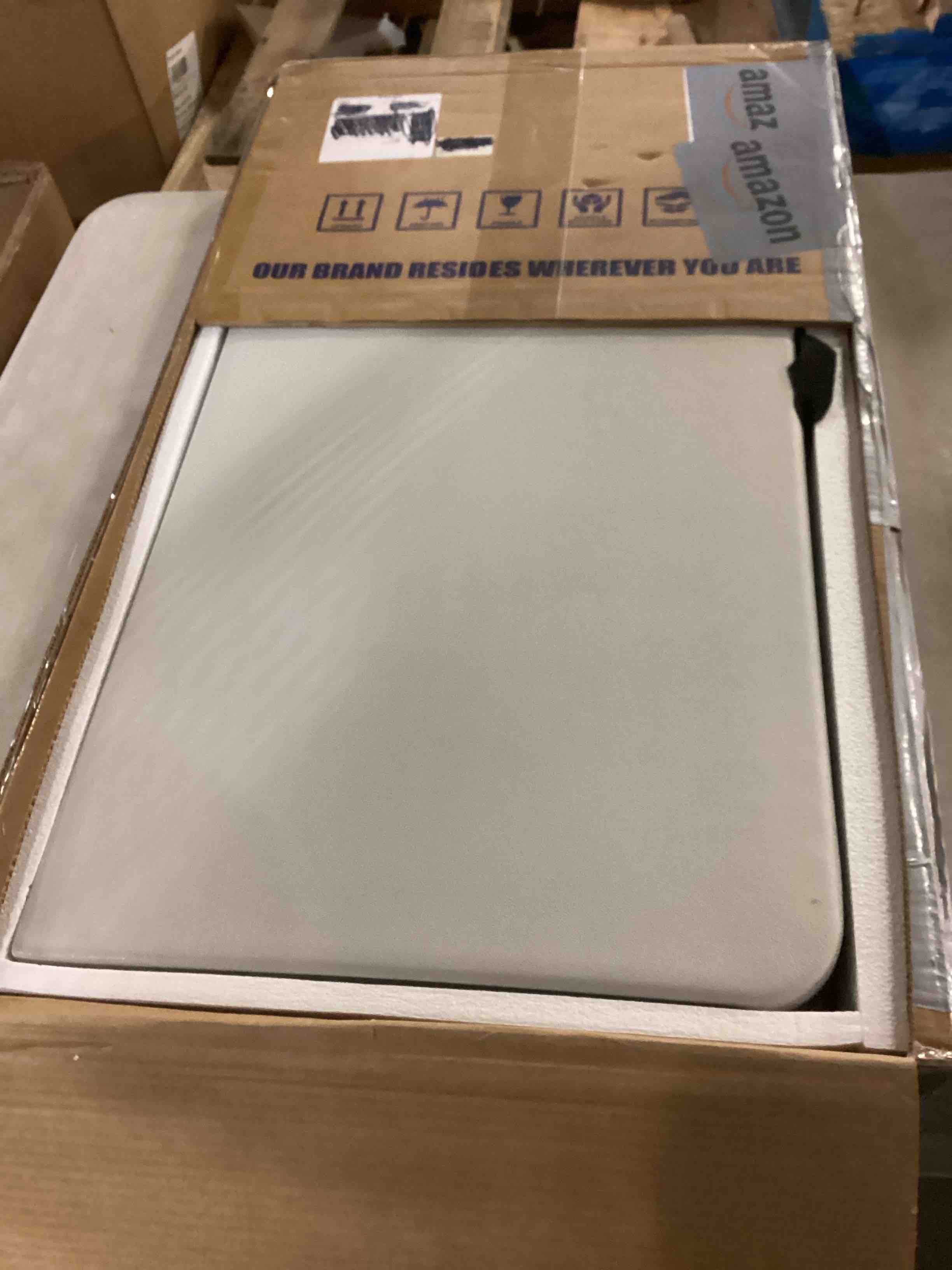 https://s3.amazonaws.com/lotting-images-prod/bidfta/BLU6805123_1732891762522.jpeg