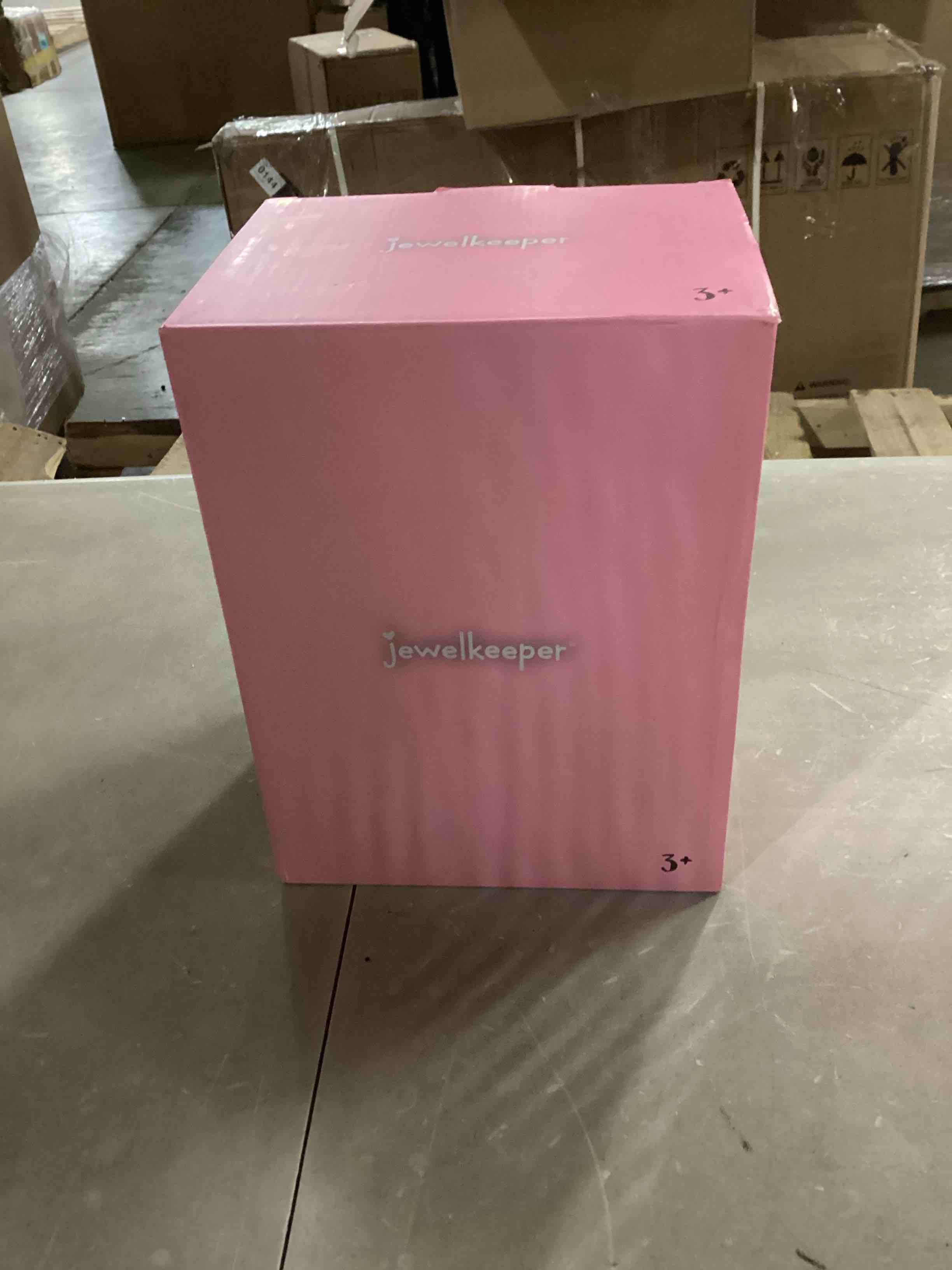 https://s3.amazonaws.com/lotting-images-prod/bidfta/BLU6805574_1733400969995.jpeg