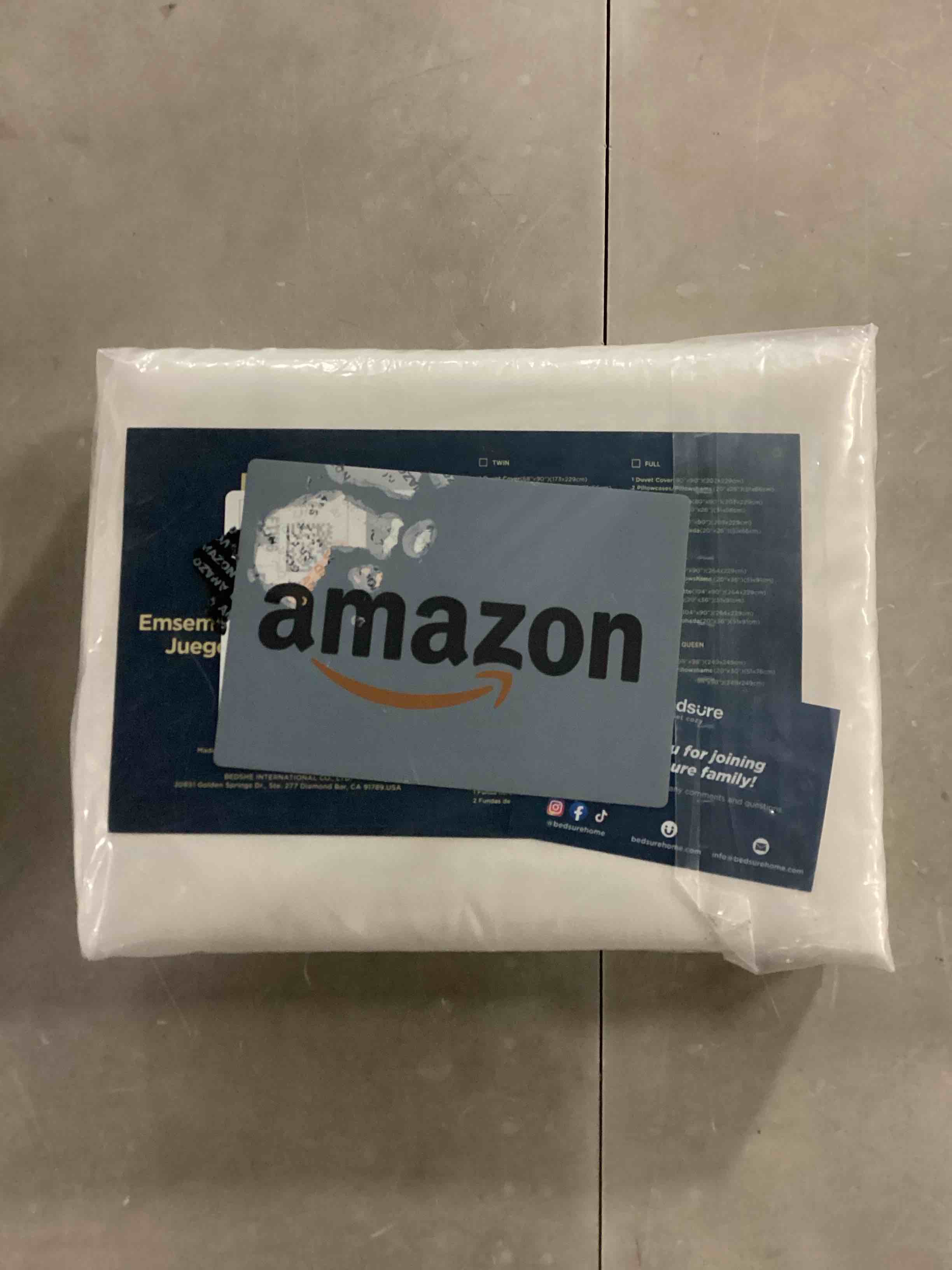 https://s3.amazonaws.com/lotting-images-prod/bidfta/BLU6805802_1733488235031.jpeg