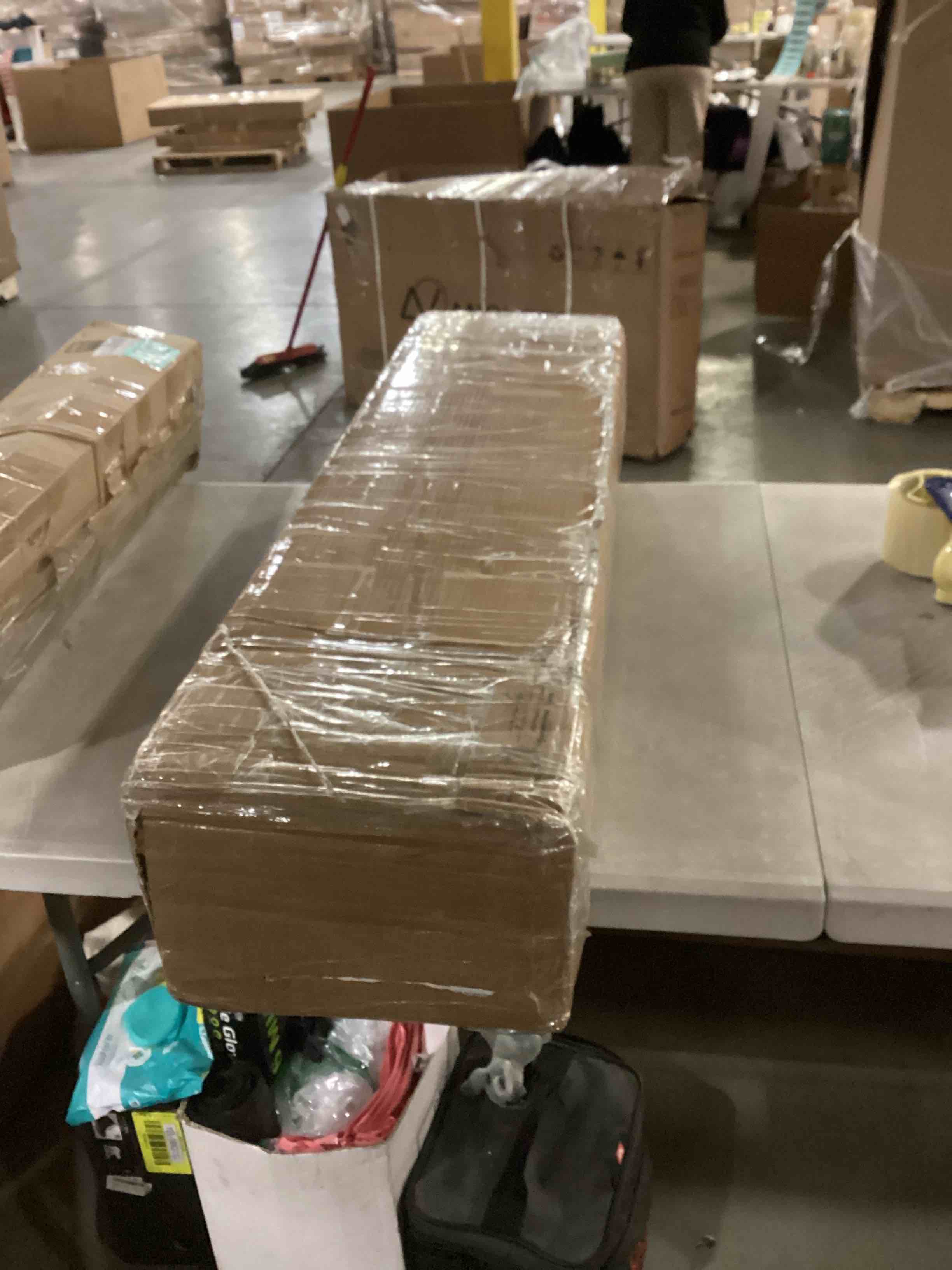 https://s3.amazonaws.com/lotting-images-prod/bidfta/BLU6805867_1733500059481.jpeg
