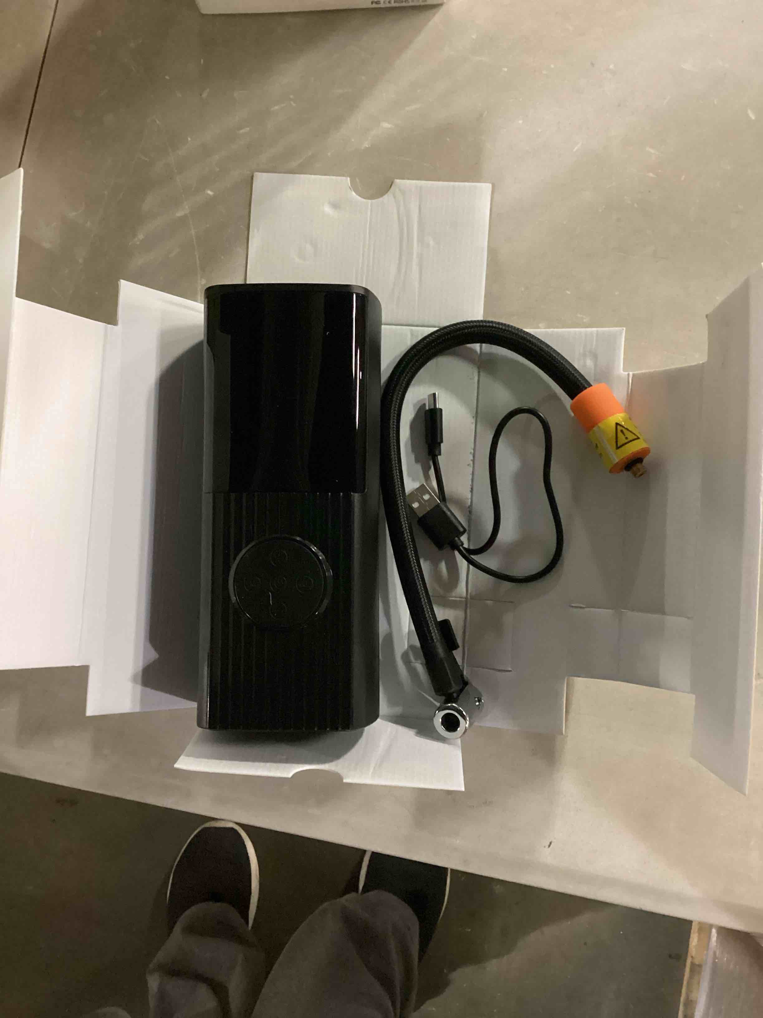 https://s3.amazonaws.com/lotting-images-prod/bidfta/BLU6805939_1733513145336.jpeg