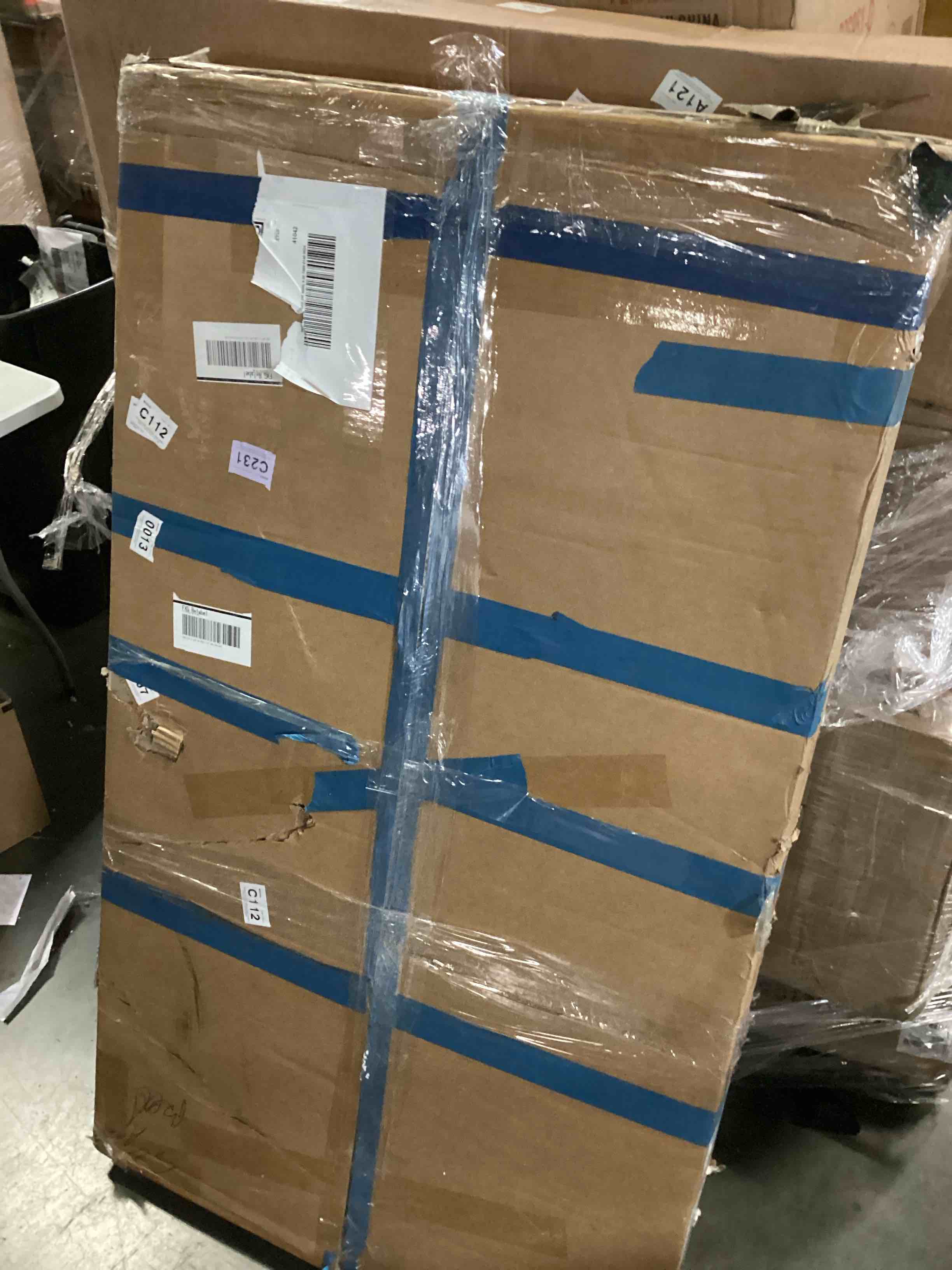 https://s3.amazonaws.com/lotting-images-prod/bidfta/BLU6806085_1732650911537.jpeg
