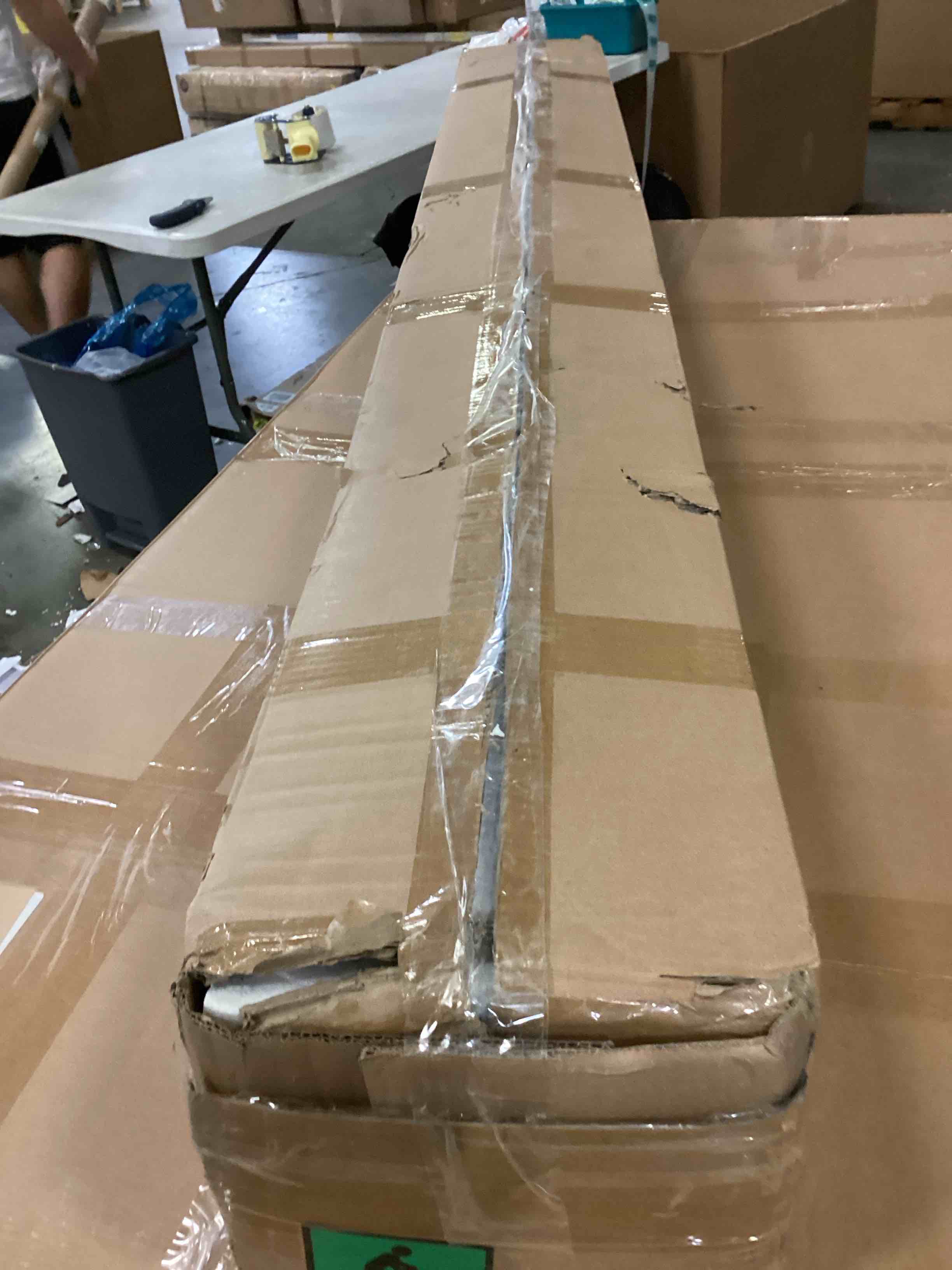 https://s3.amazonaws.com/lotting-images-prod/bidfta/BLU6806120_1732718821299.jpeg