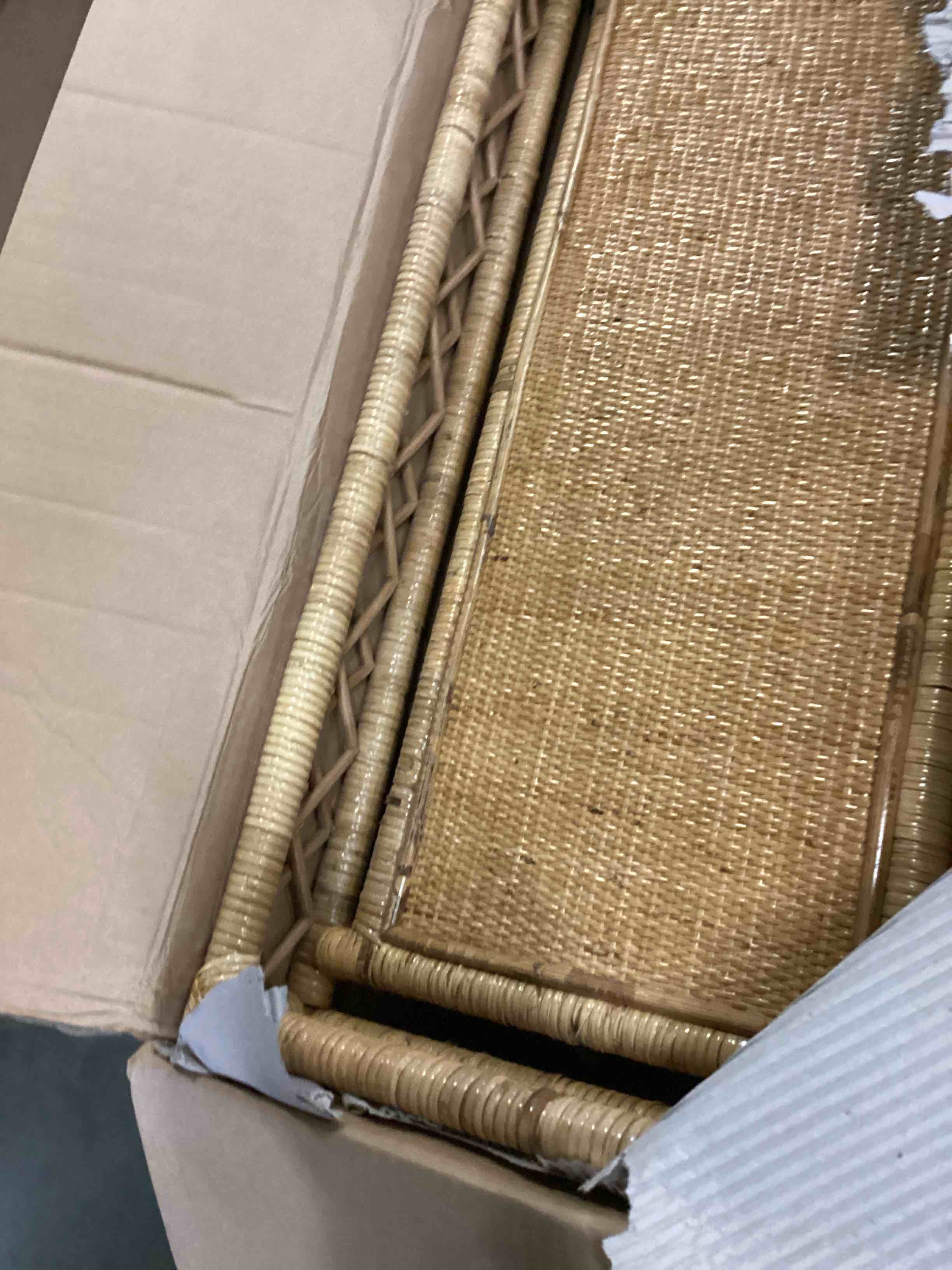 https://s3.amazonaws.com/lotting-images-prod/bidfta/BLU6806148_1732730035895.jpeg