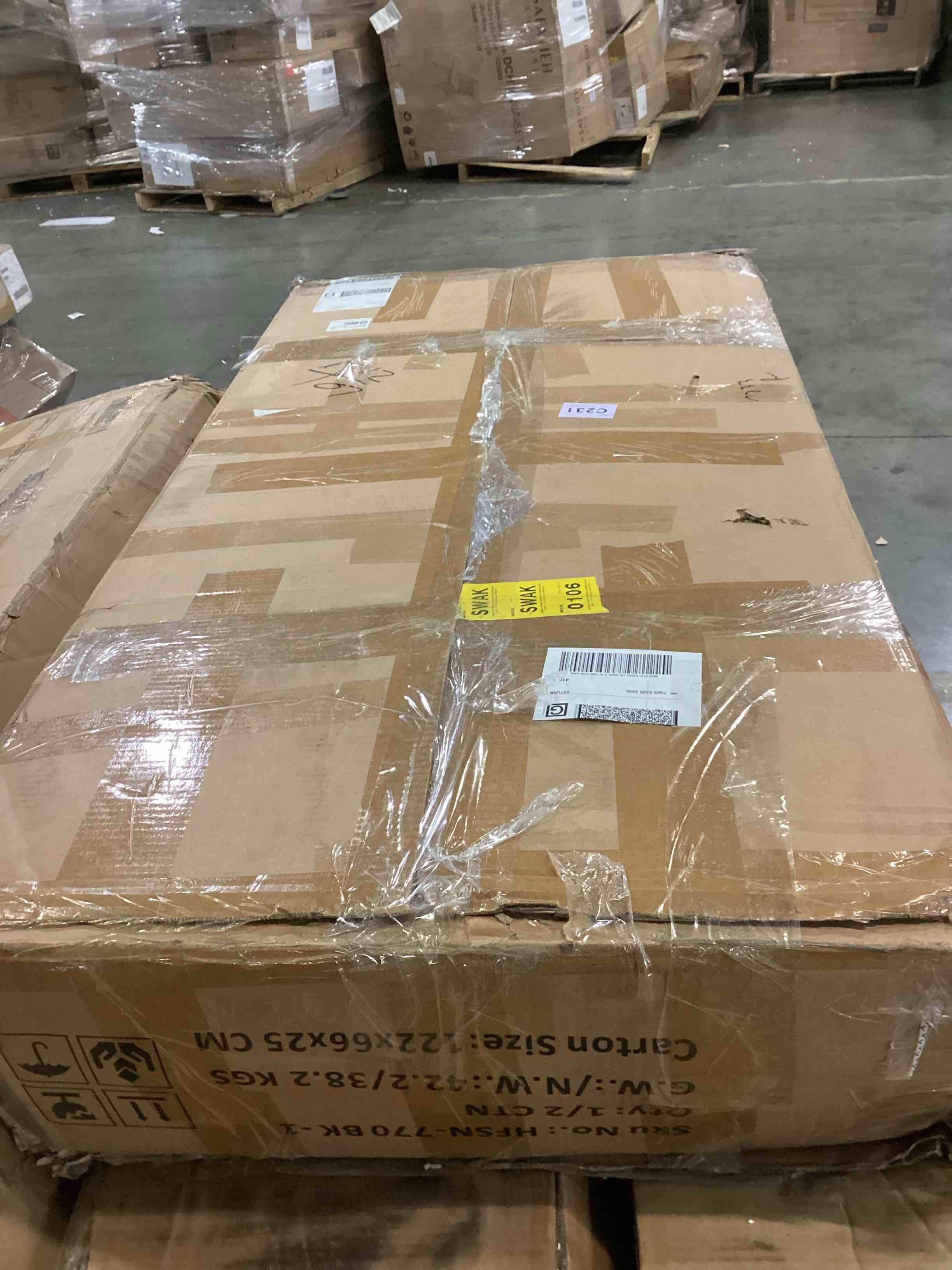 https://s3.amazonaws.com/lotting-images-prod/bidfta/BLU6806150_1732730598390.jpeg