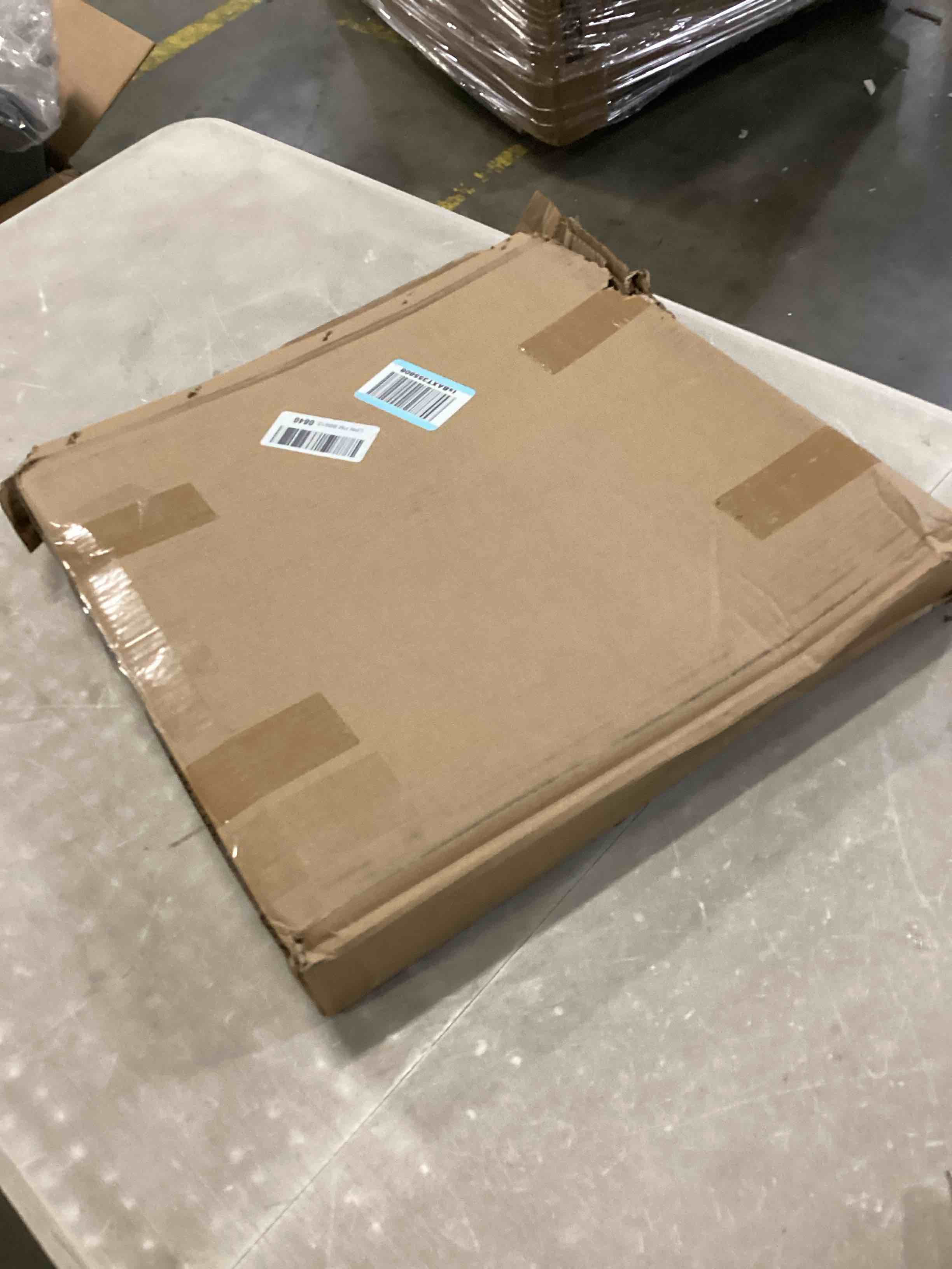 https://s3.amazonaws.com/lotting-images-prod/bidfta/BLU6806198_1732883528243.jpeg
