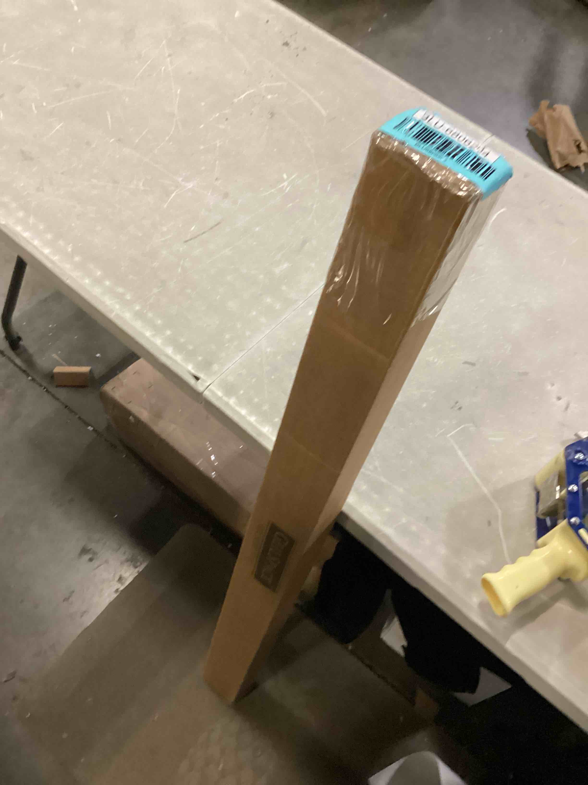 https://s3.amazonaws.com/lotting-images-prod/bidfta/BLU6806204_1732884562538.jpeg