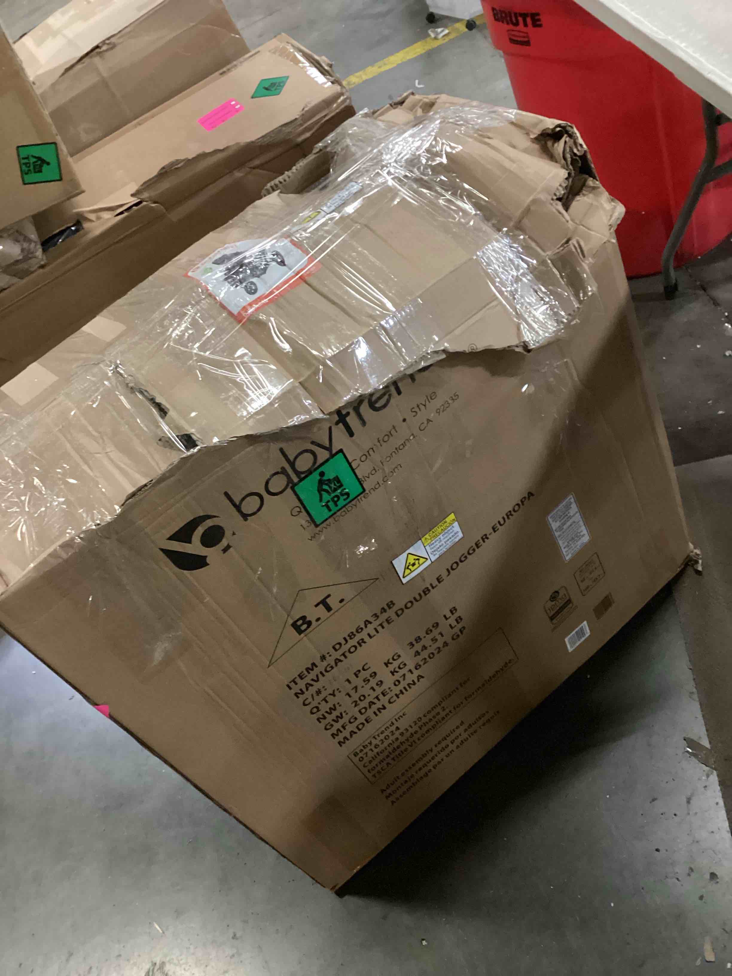 https://s3.amazonaws.com/lotting-images-prod/bidfta/BLU6806318_1732906192961.jpeg