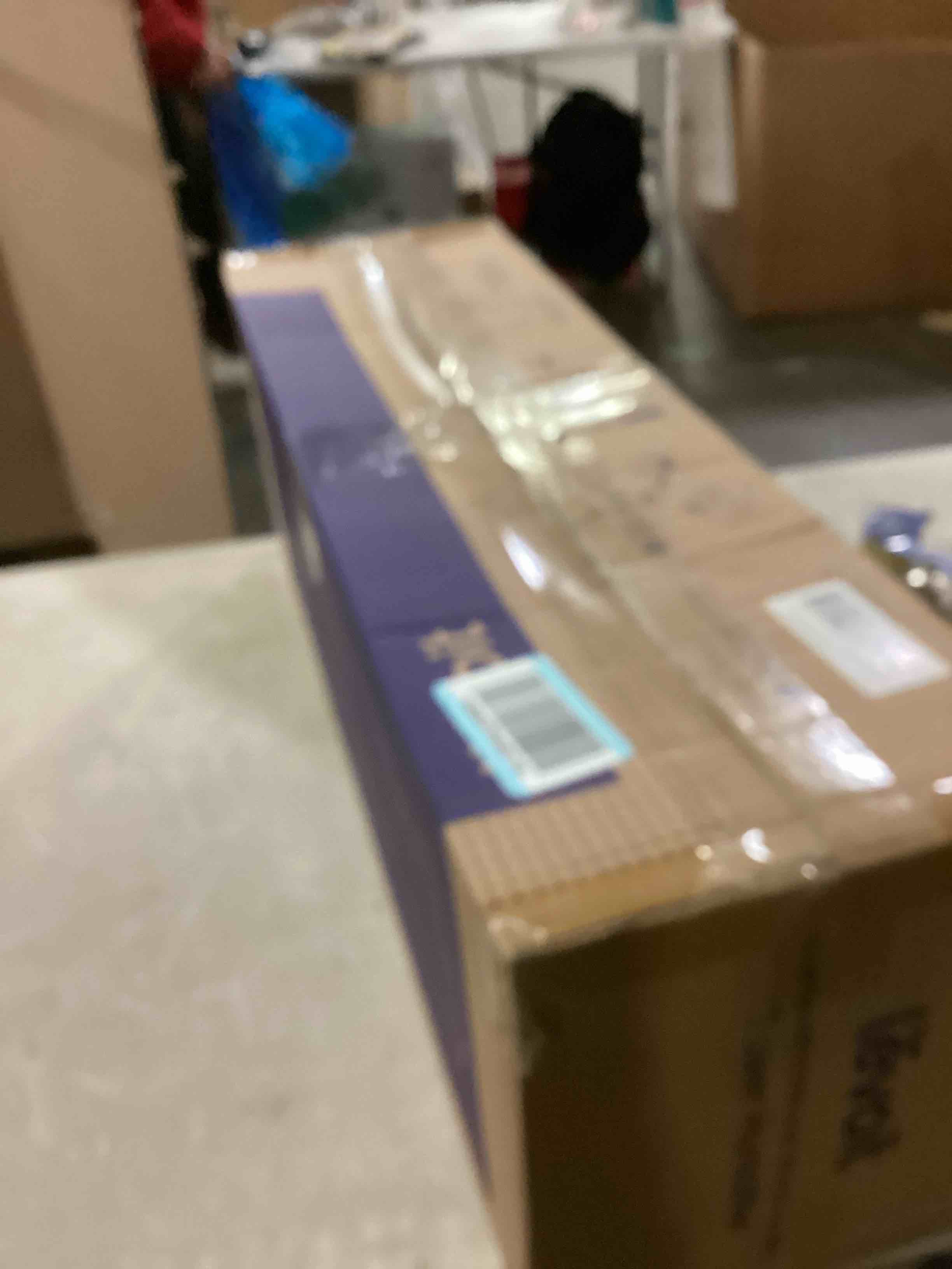 https://s3.amazonaws.com/lotting-images-prod/bidfta/BLU6806447_1733167288962.jpeg