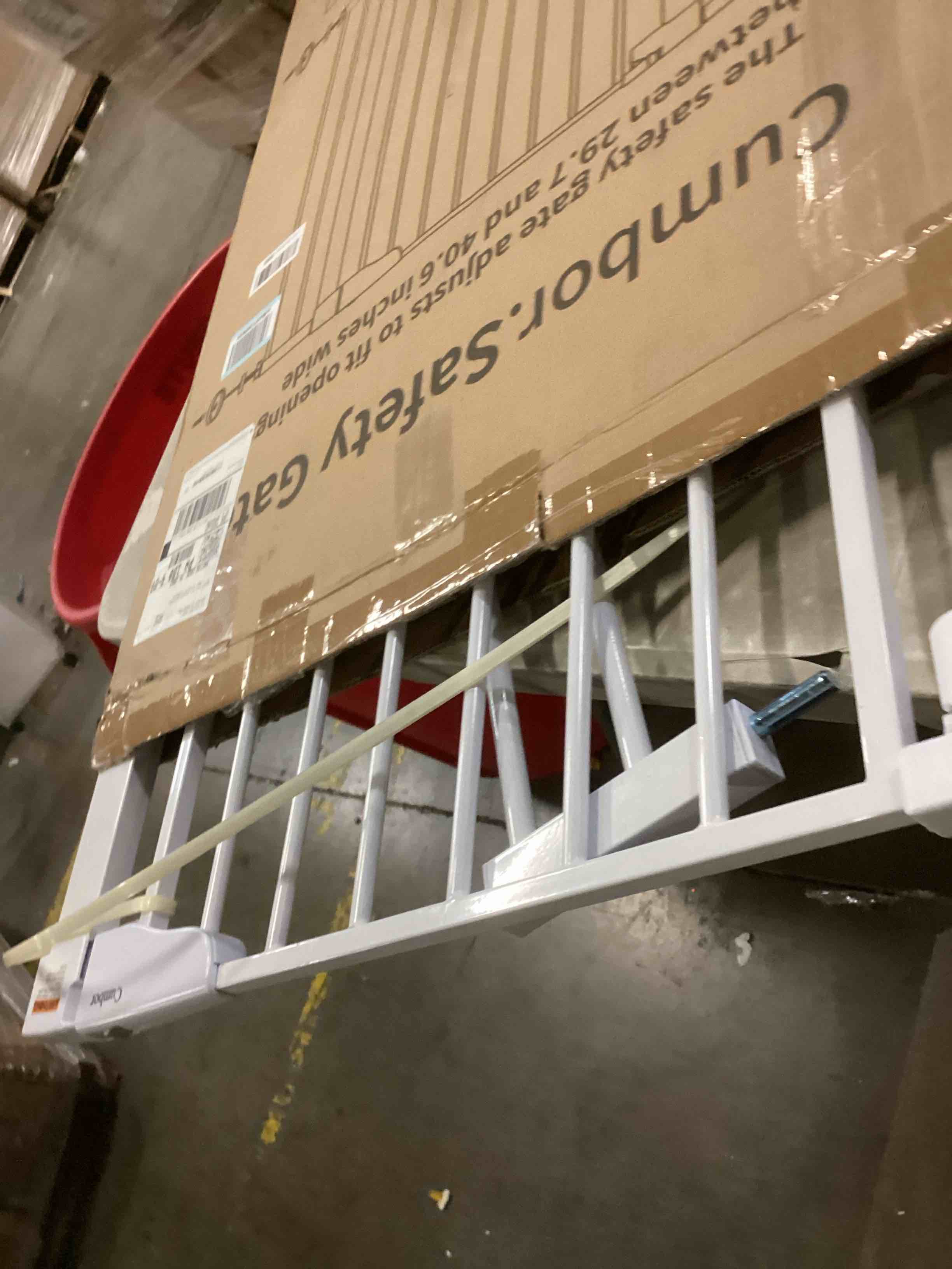 https://s3.amazonaws.com/lotting-images-prod/bidfta/BLU6806451_1733167713085.jpeg