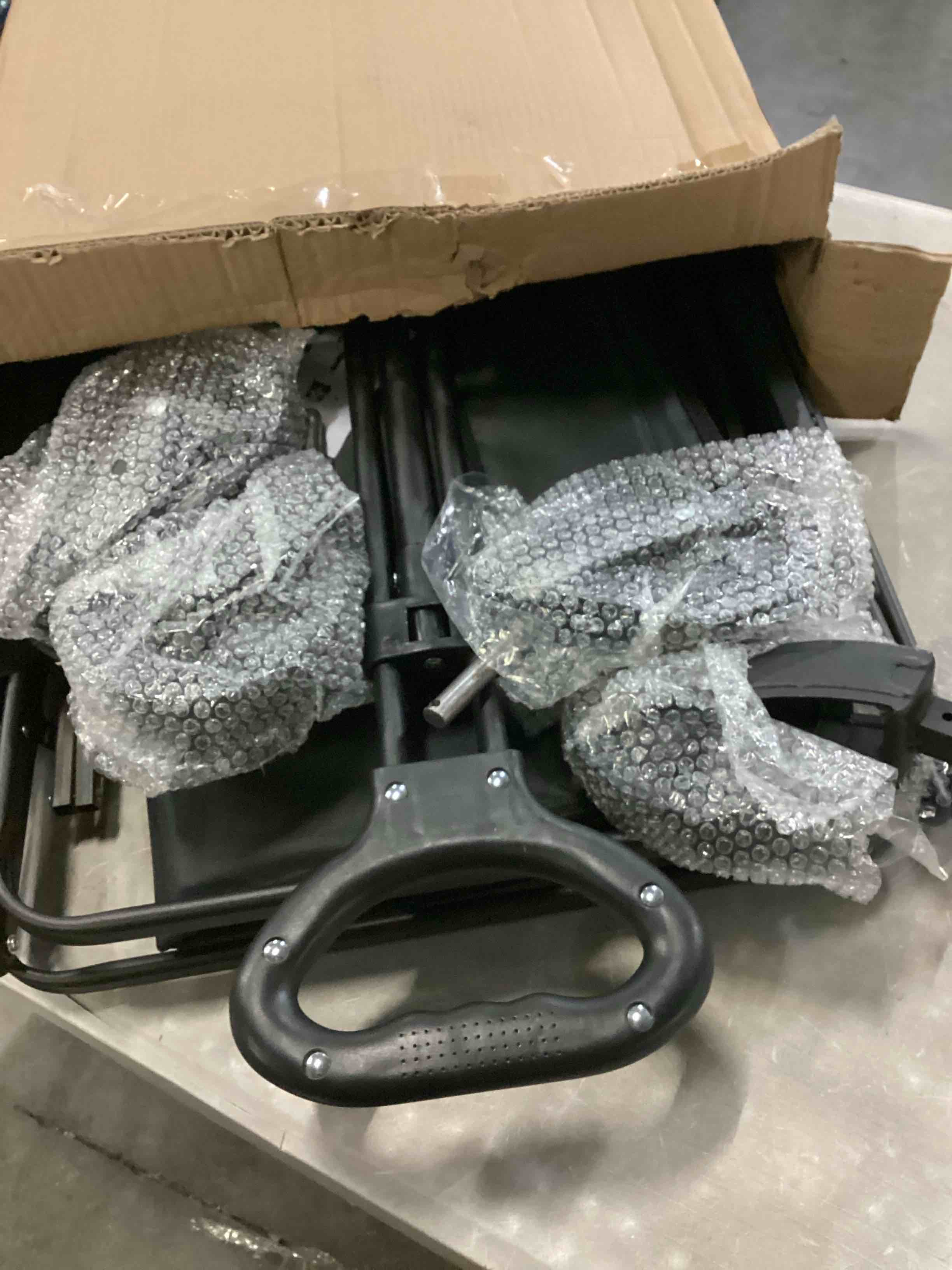 https://s3.amazonaws.com/lotting-images-prod/bidfta/BLU6806526_1733235840811.jpeg