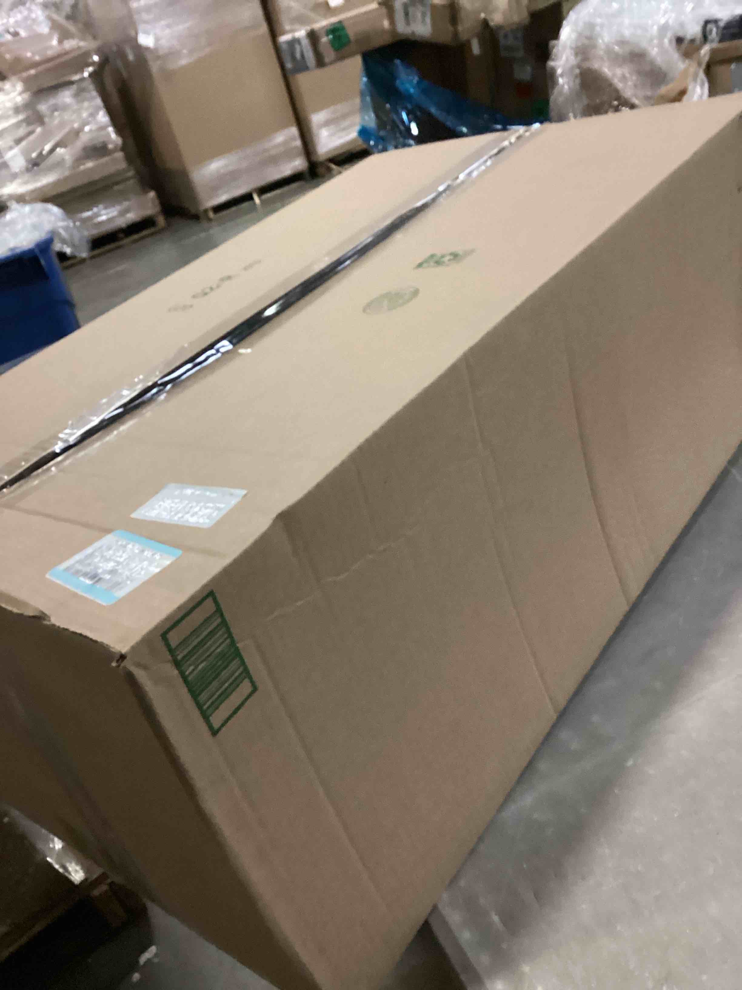 https://s3.amazonaws.com/lotting-images-prod/bidfta/BLU6806539_1733237655139.jpeg