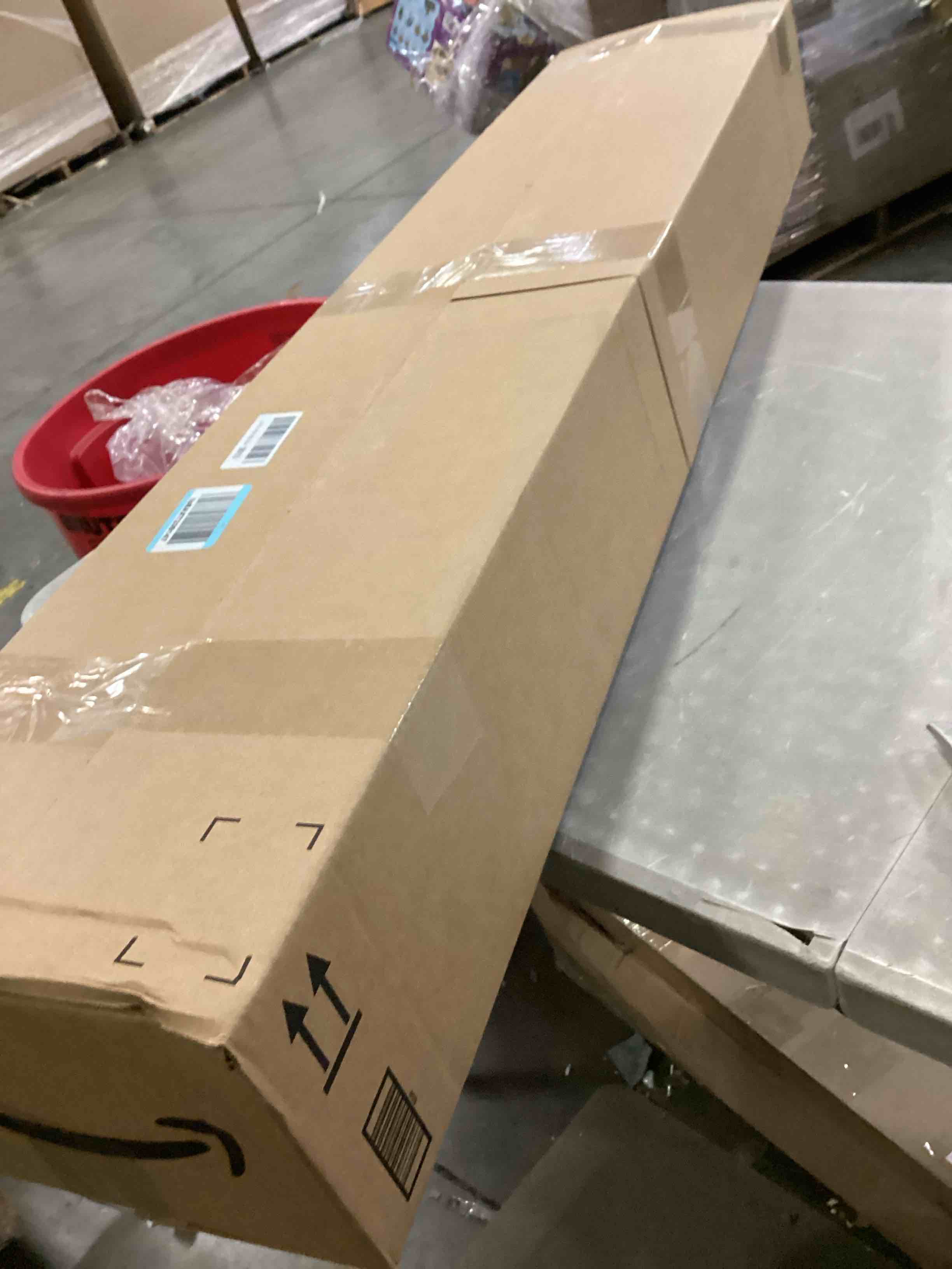 https://s3.amazonaws.com/lotting-images-prod/bidfta/BLU6806598_1733250028223.jpeg