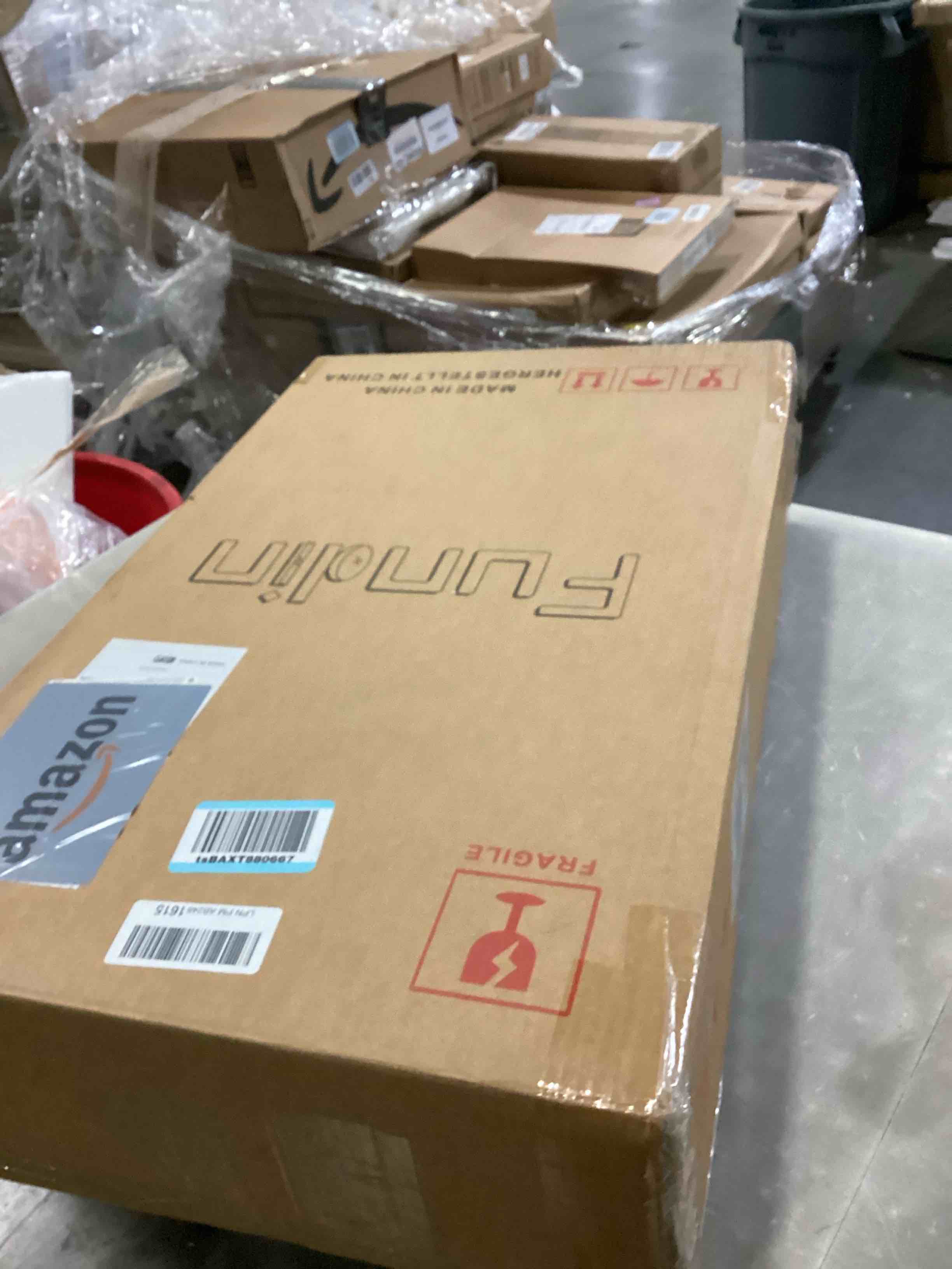 https://s3.amazonaws.com/lotting-images-prod/bidfta/BLU6806738_1733330652222.jpeg