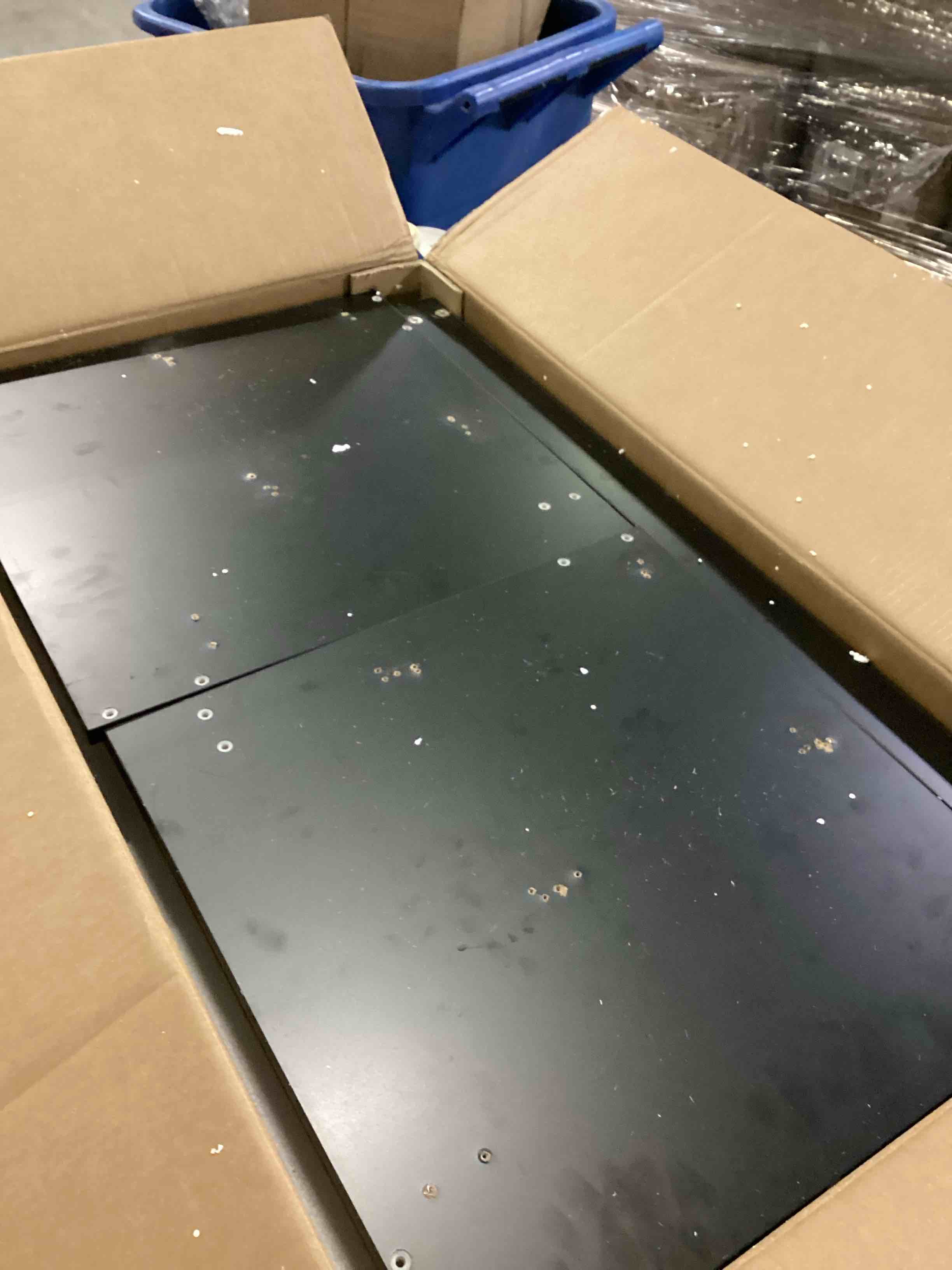 https://s3.amazonaws.com/lotting-images-prod/bidfta/BLU6806768_1733342515709.jpeg