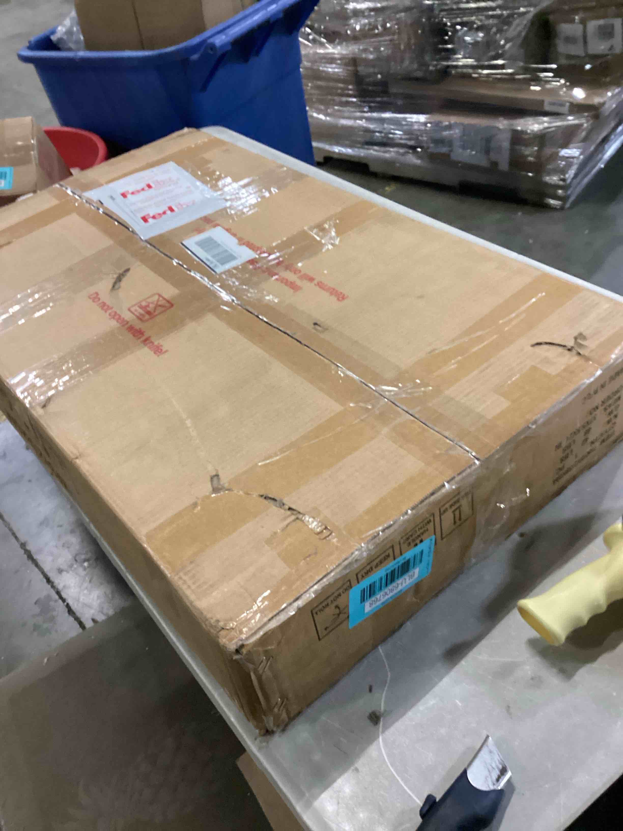 https://s3.amazonaws.com/lotting-images-prod/bidfta/BLU6806768_1733342544035.jpeg