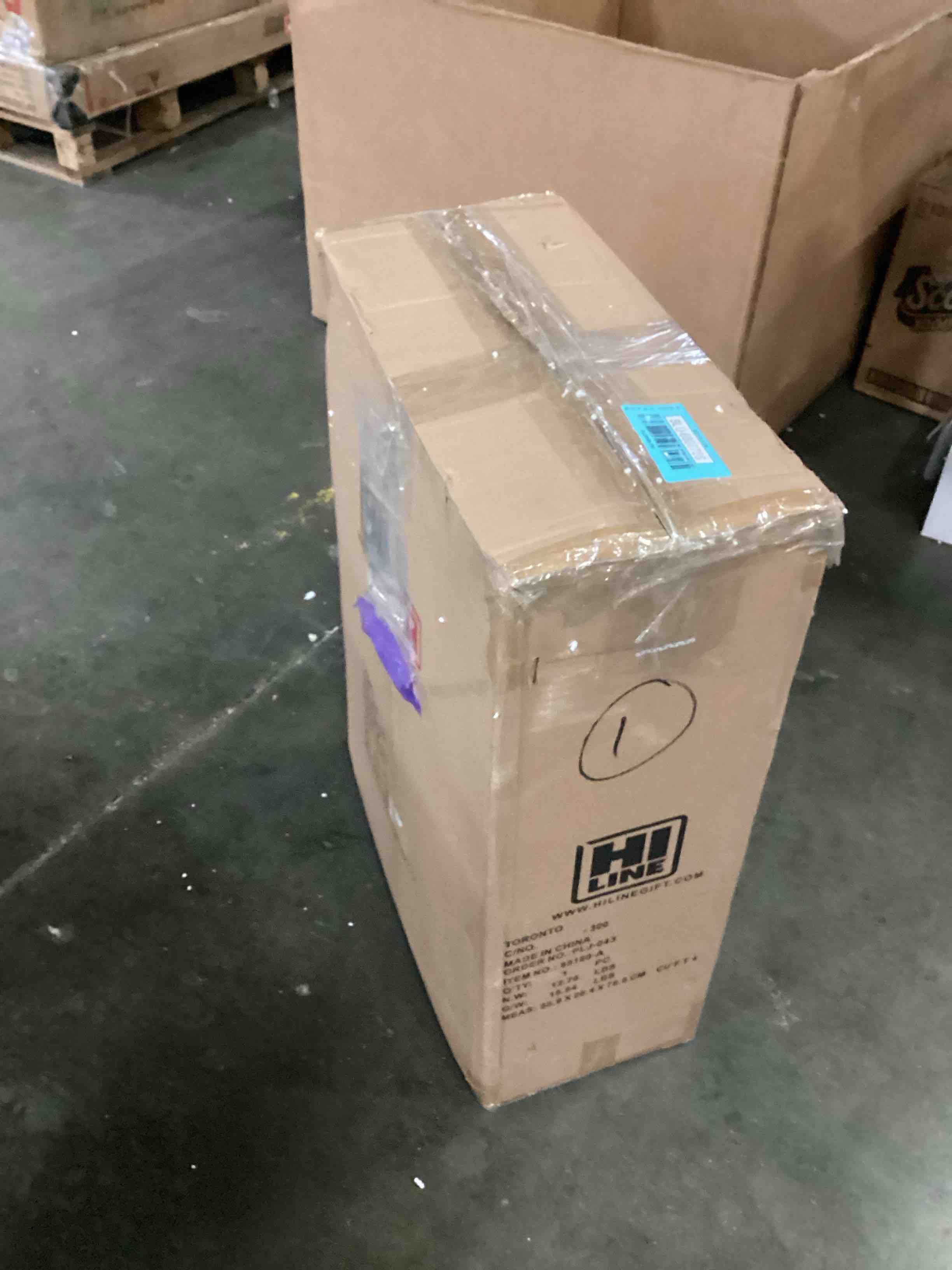 https://s3.amazonaws.com/lotting-images-prod/bidfta/BLU6806786_1733404104942.jpeg