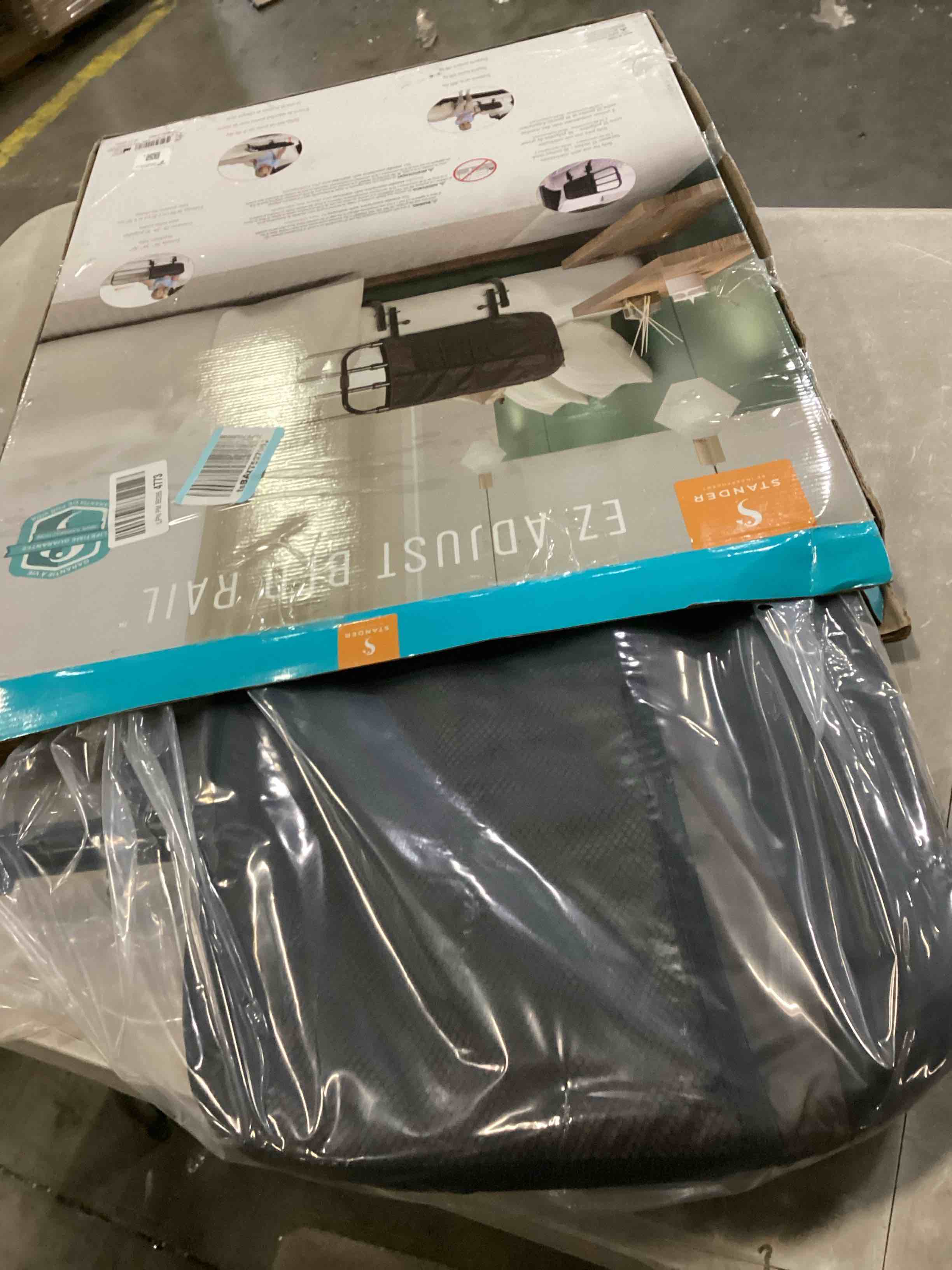 https://s3.amazonaws.com/lotting-images-prod/bidfta/BLU6806981_1733510364399.jpeg
