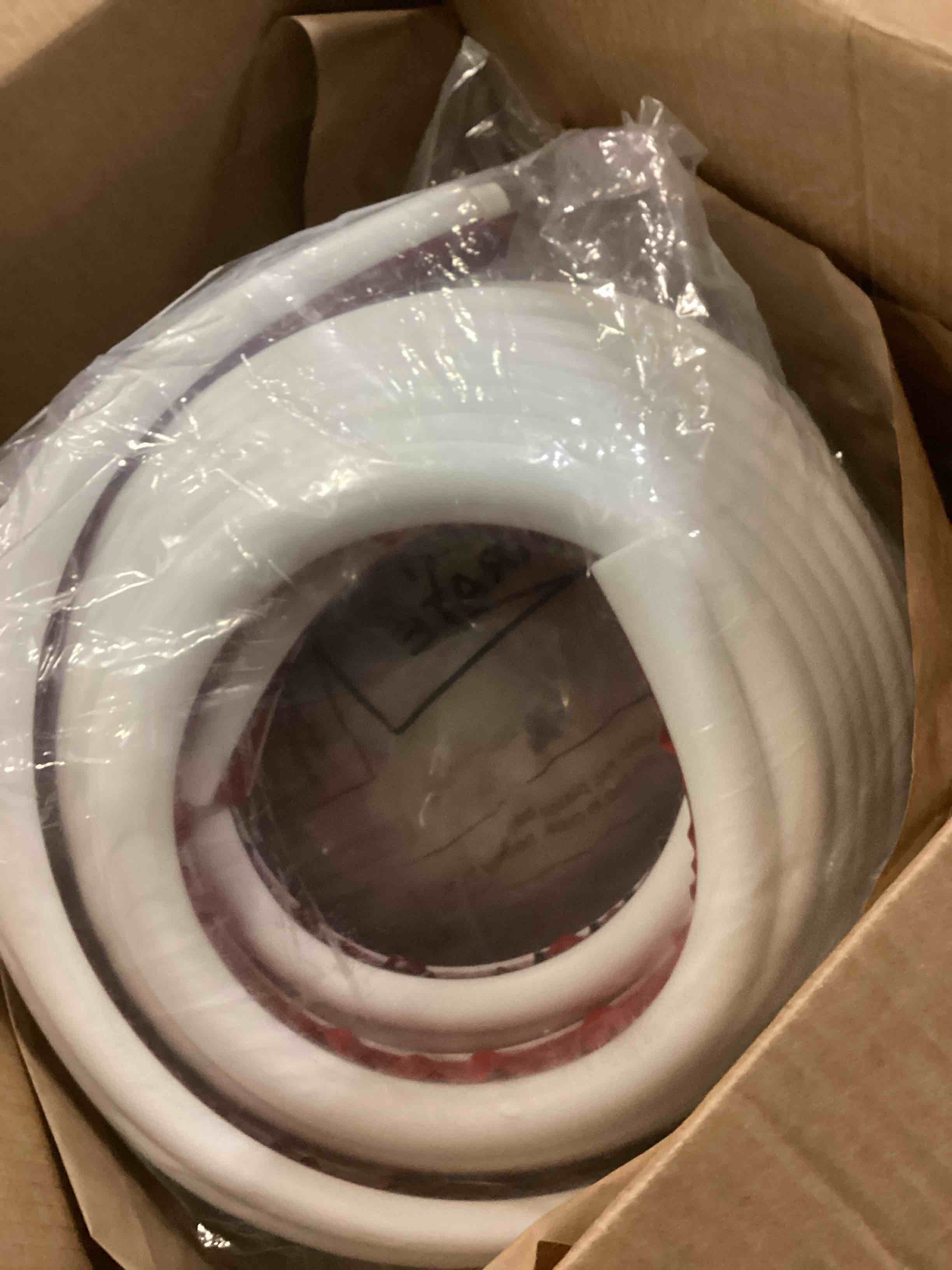 https://s3.amazonaws.com/lotting-images-prod/bidfta/BLU6807018_1733747069124.jpeg