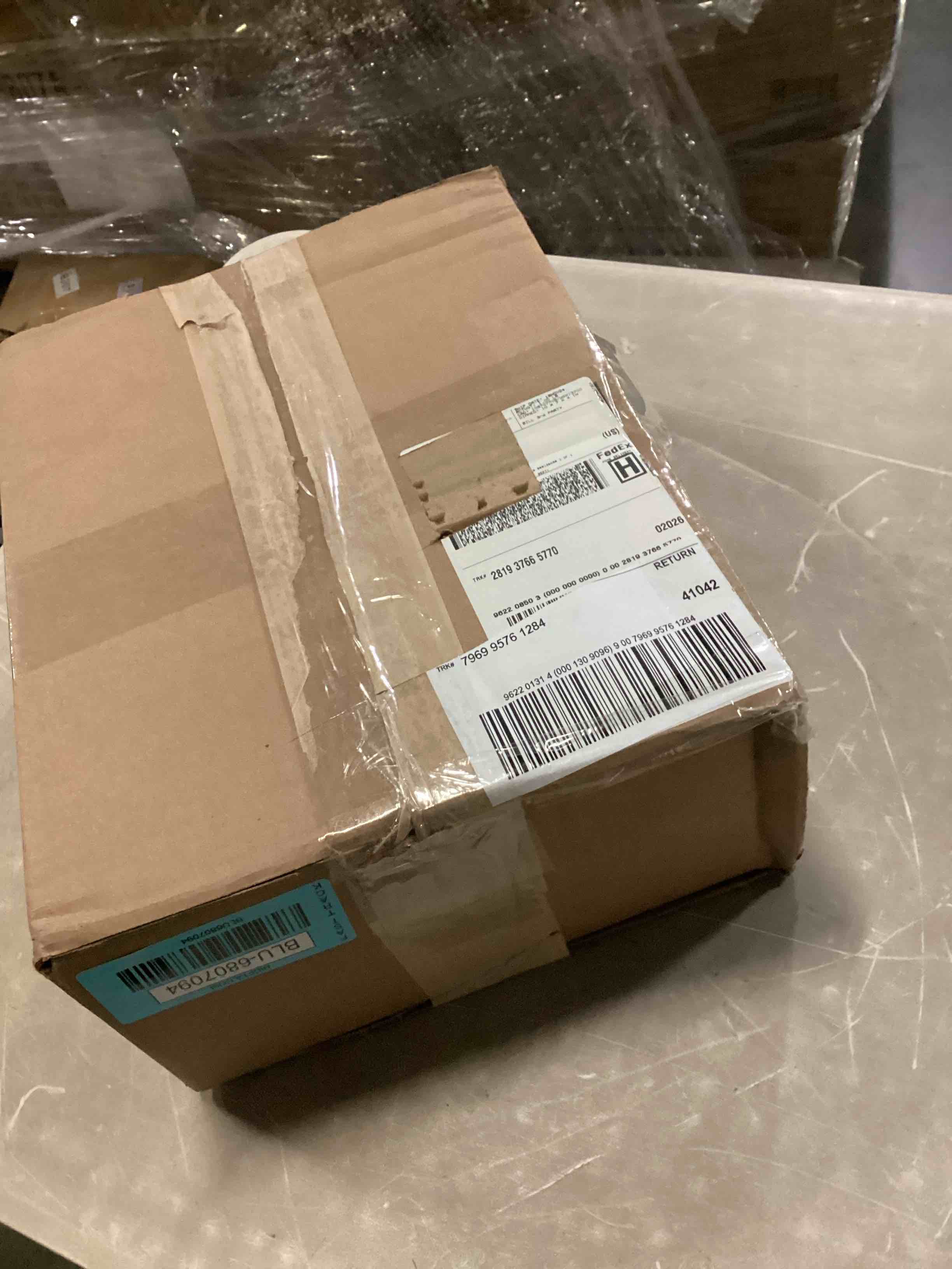 https://s3.amazonaws.com/lotting-images-prod/bidfta/BLU6807094_1733770056498.jpeg