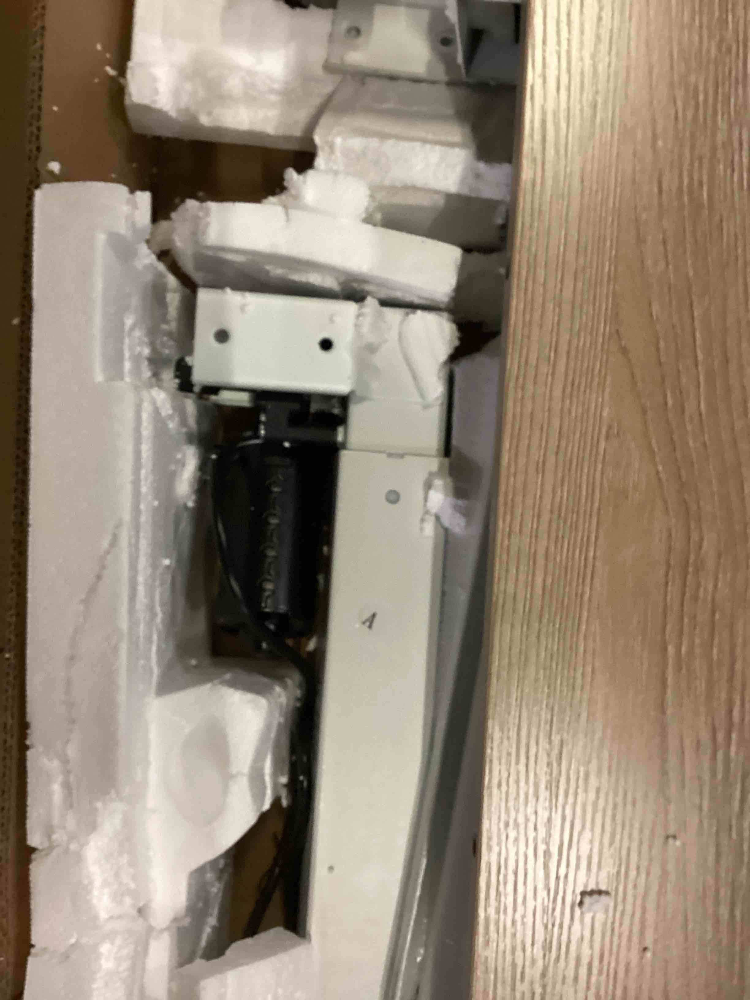 https://s3.amazonaws.com/lotting-images-prod/bidfta/BLU6807204_1733931780644.jpeg