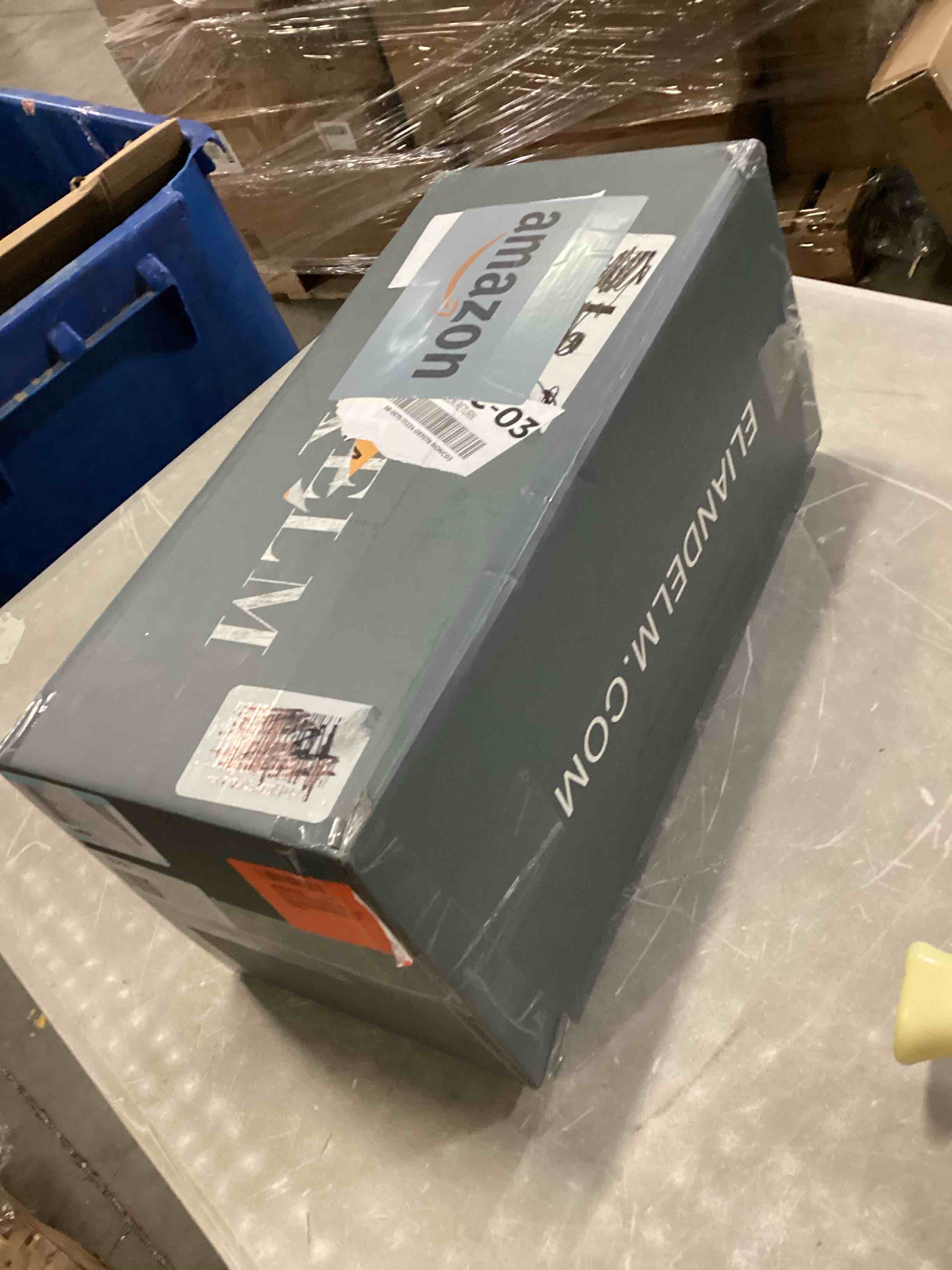 https://s3.amazonaws.com/lotting-images-prod/bidfta/BLU6807219_1733936142369.jpeg