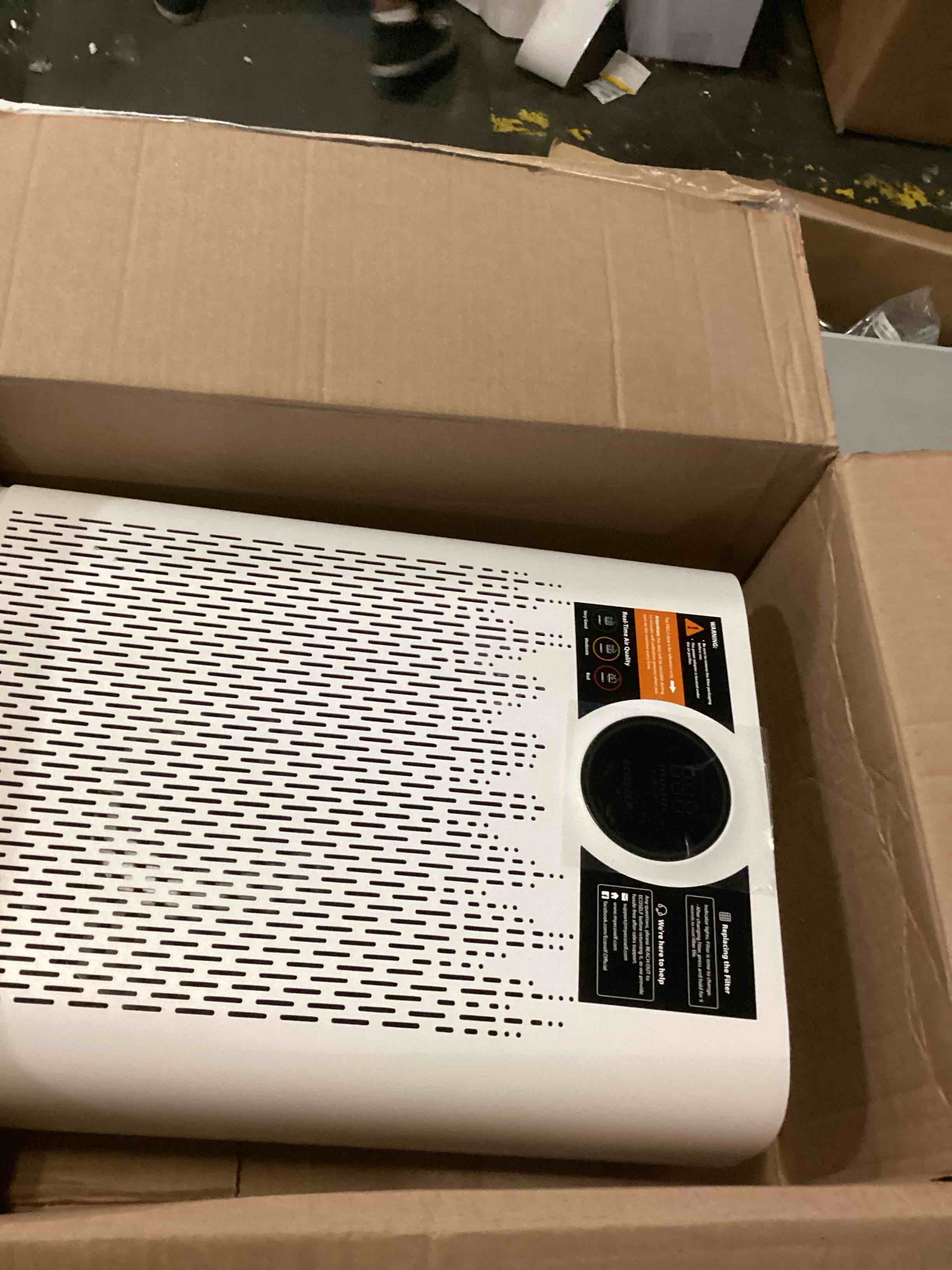 https://s3.amazonaws.com/lotting-images-prod/bidfta/BLU6809185_1732131447778.jpeg