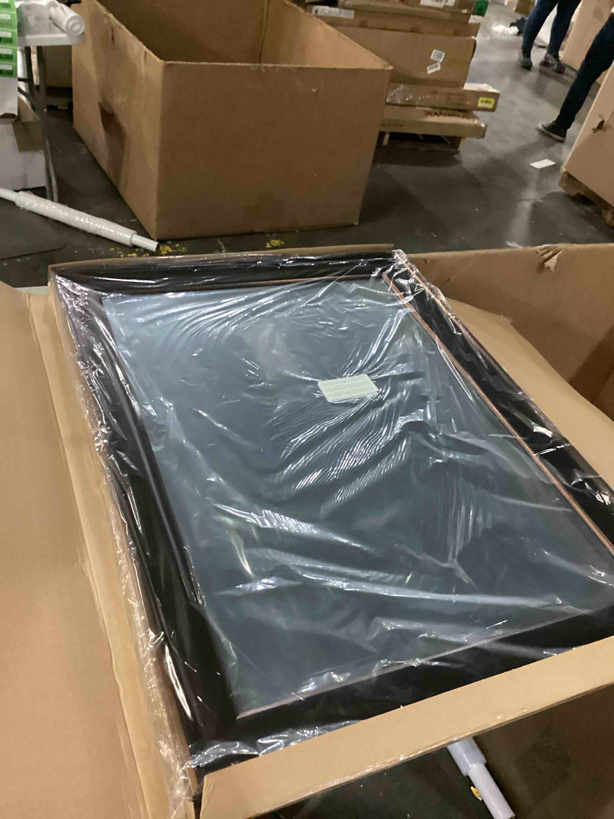 https://s3.amazonaws.com/lotting-images-prod/bidfta/BLU6809878_1733164078152.jpeg