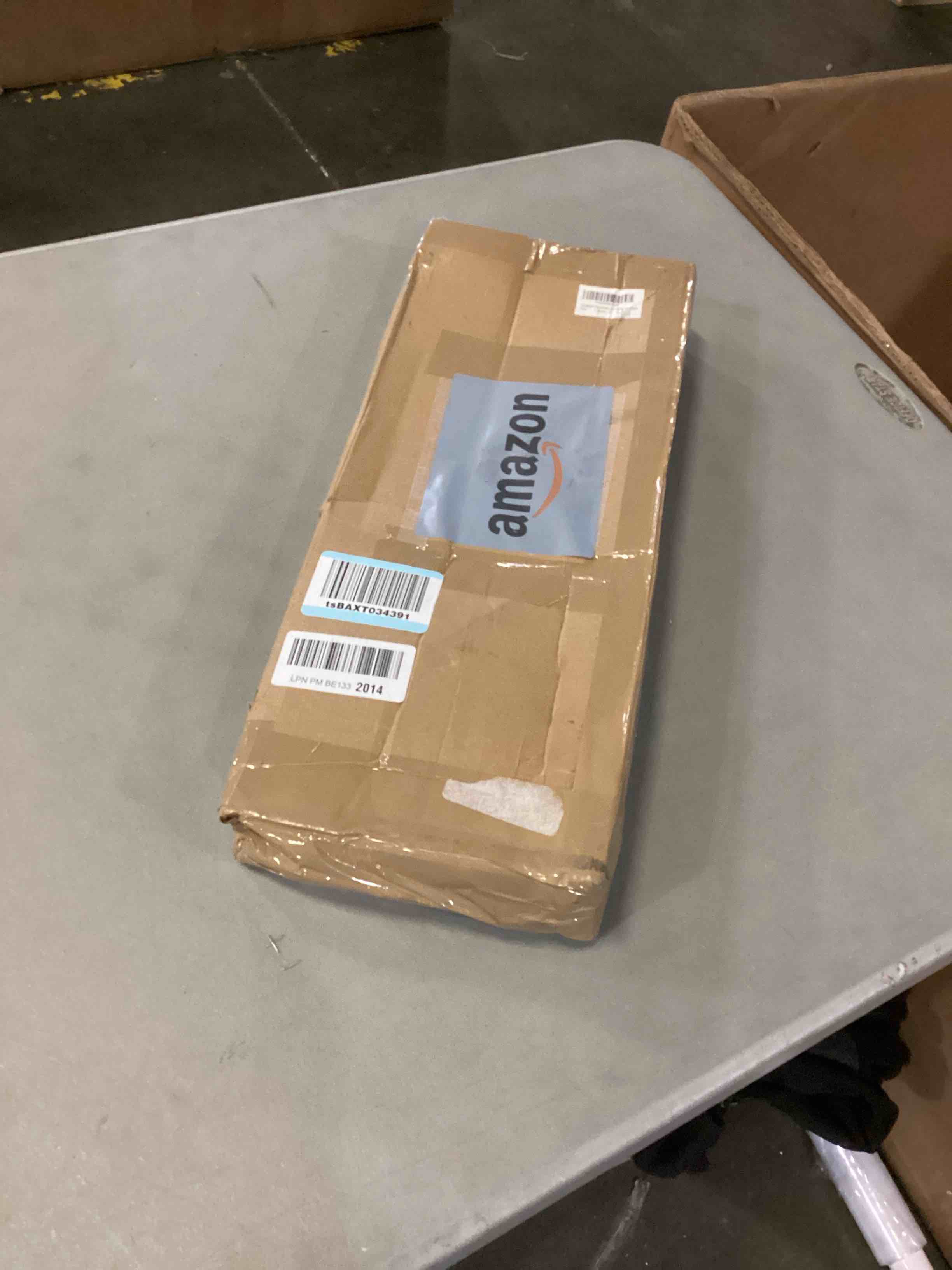 https://s3.amazonaws.com/lotting-images-prod/bidfta/BLU6809915_1733229732924.jpeg