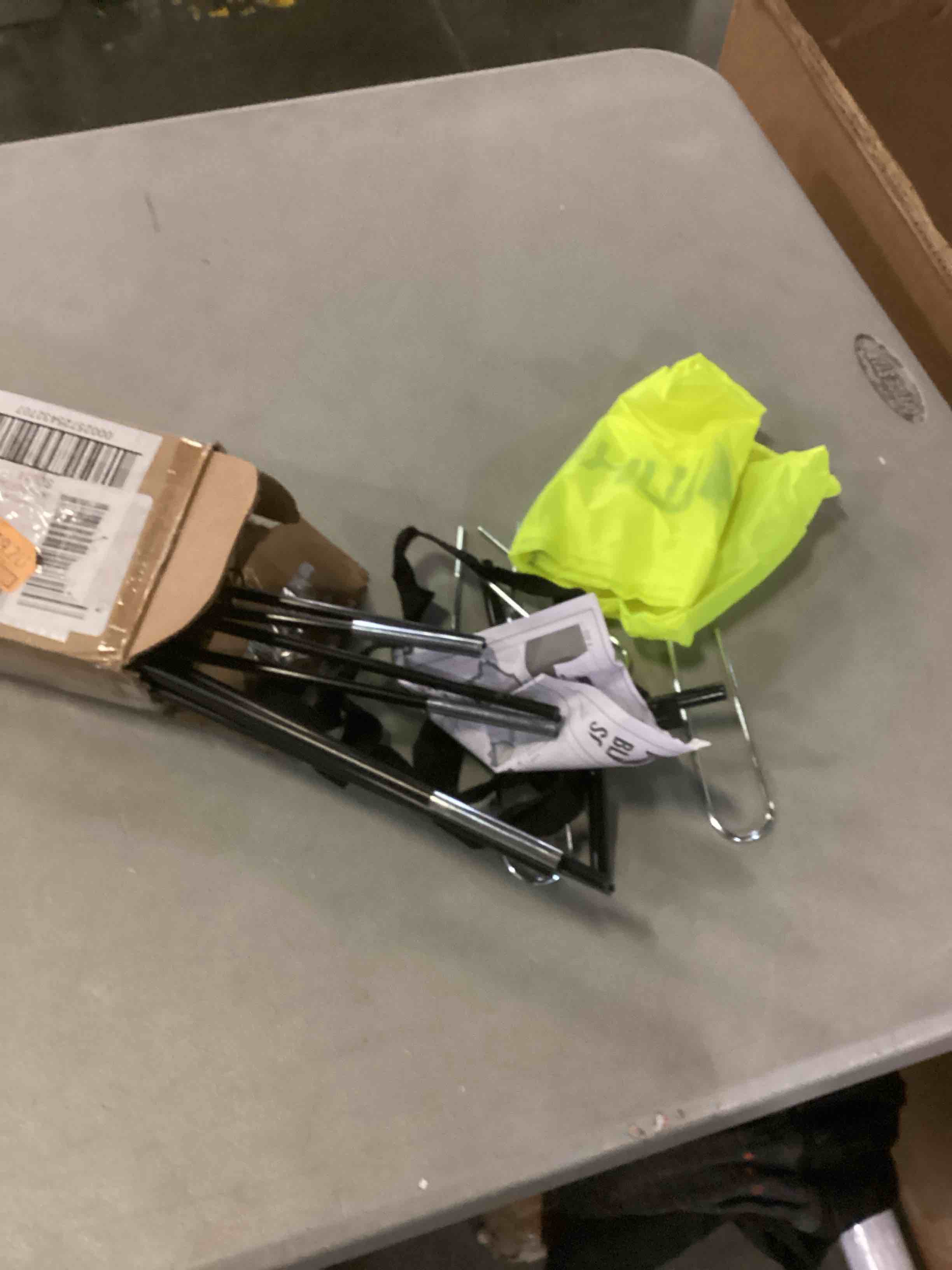 https://s3.amazonaws.com/lotting-images-prod/bidfta/BLU6809942_1733234369759.jpeg