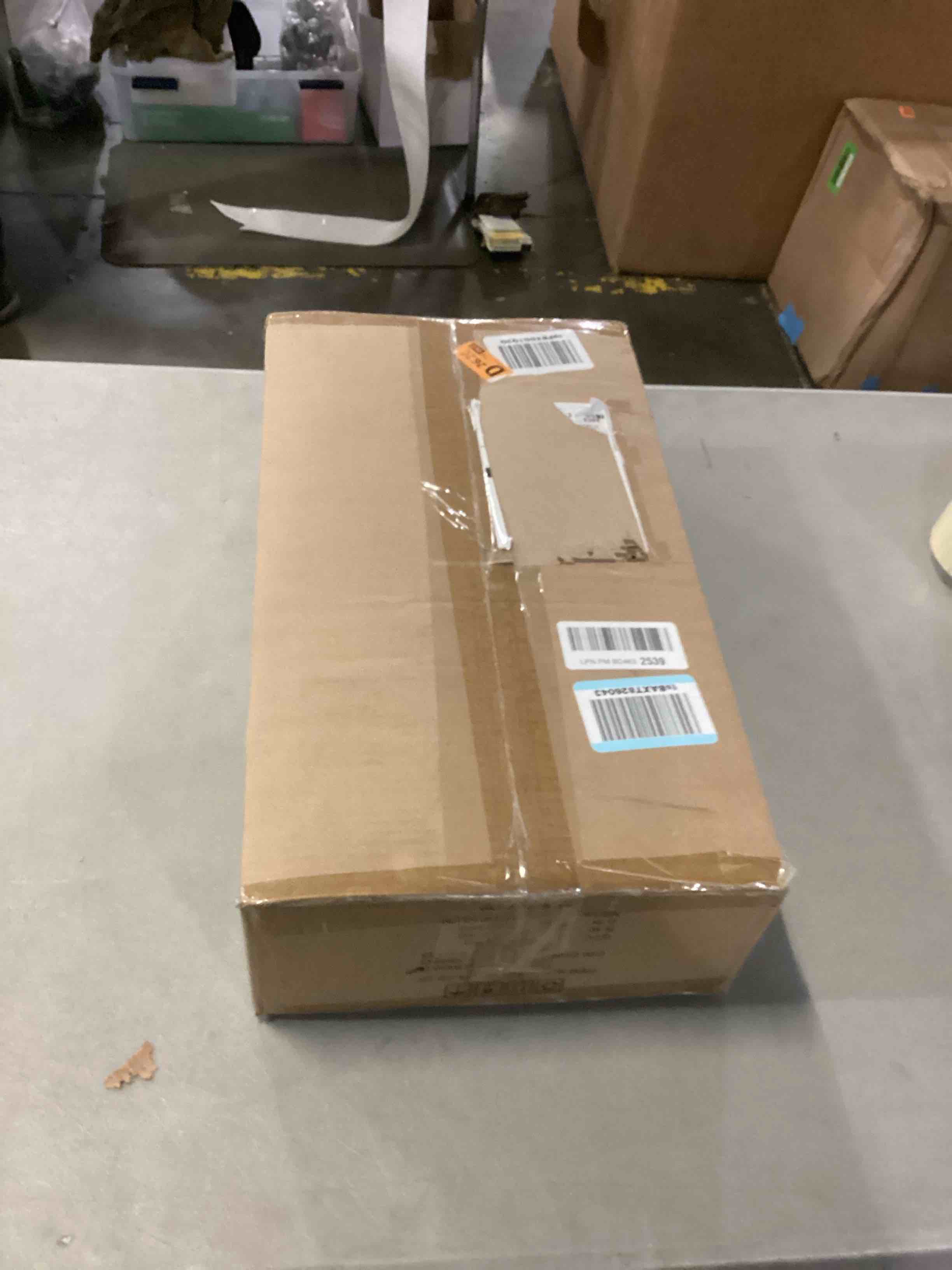 https://s3.amazonaws.com/lotting-images-prod/bidfta/BLU6809947_1733235148314.jpeg