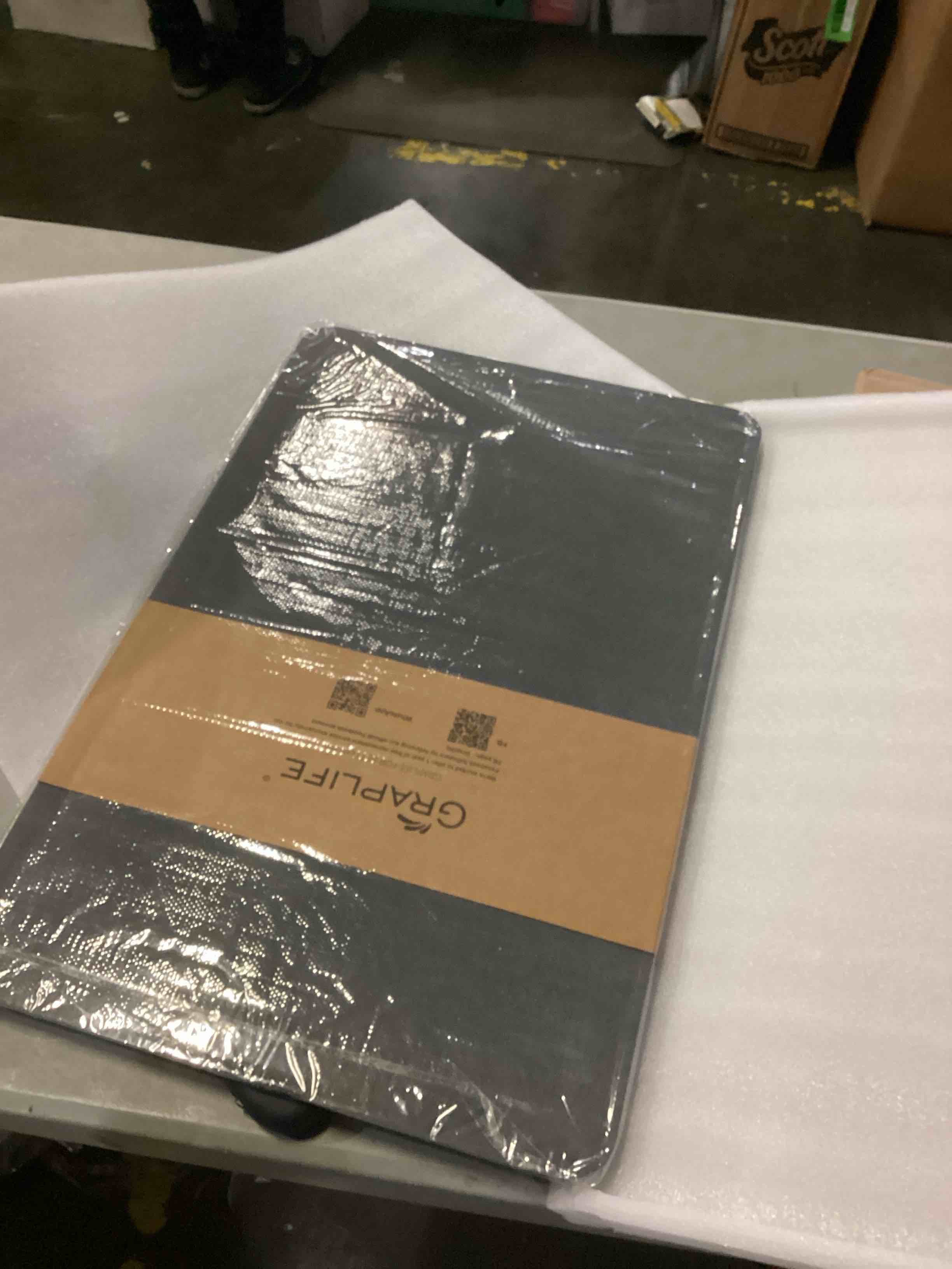 https://s3.amazonaws.com/lotting-images-prod/bidfta/BLU6810010_1733314864160.jpeg