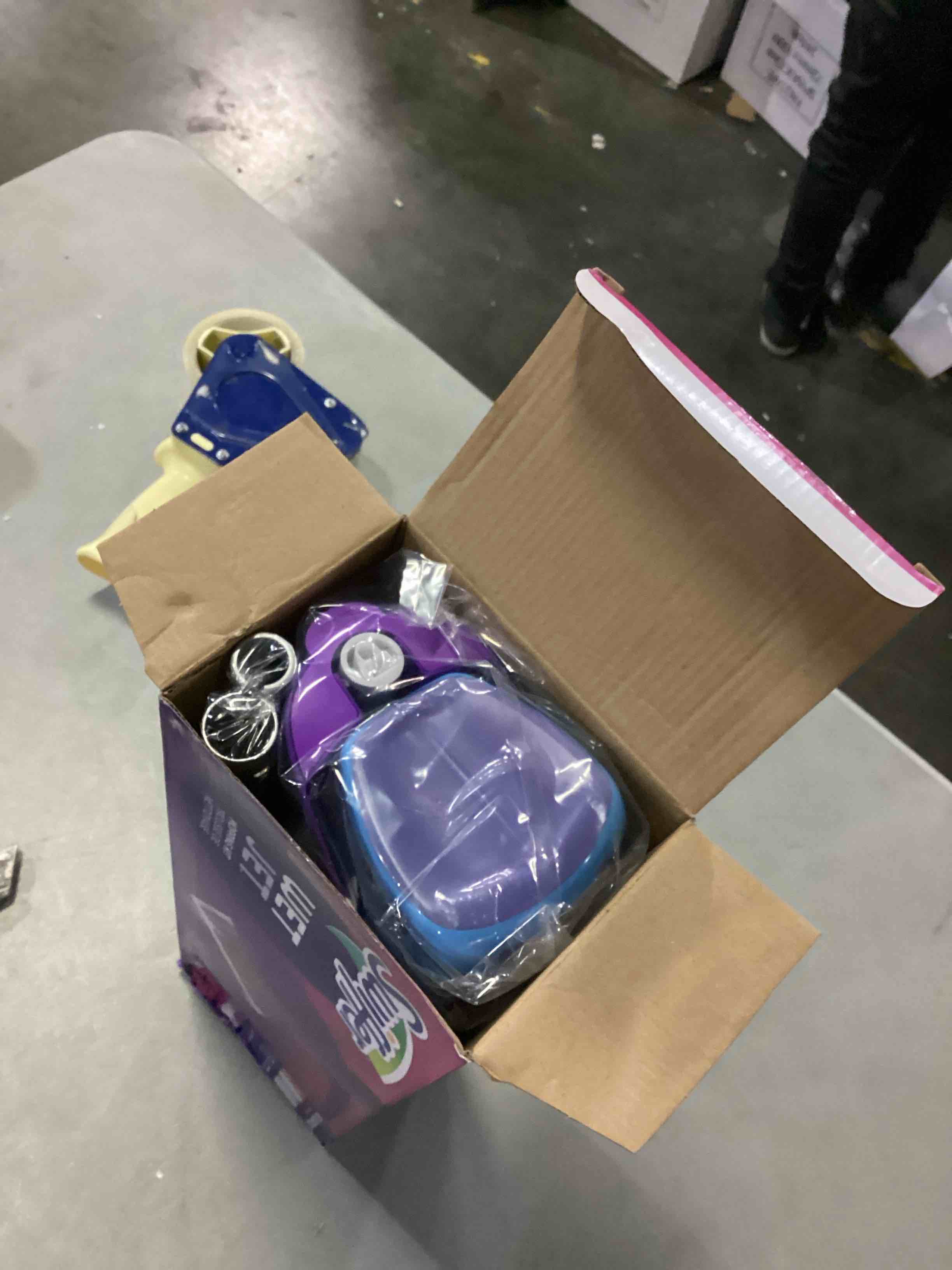 https://s3.amazonaws.com/lotting-images-prod/bidfta/BLU6810045_1733320024347.jpeg