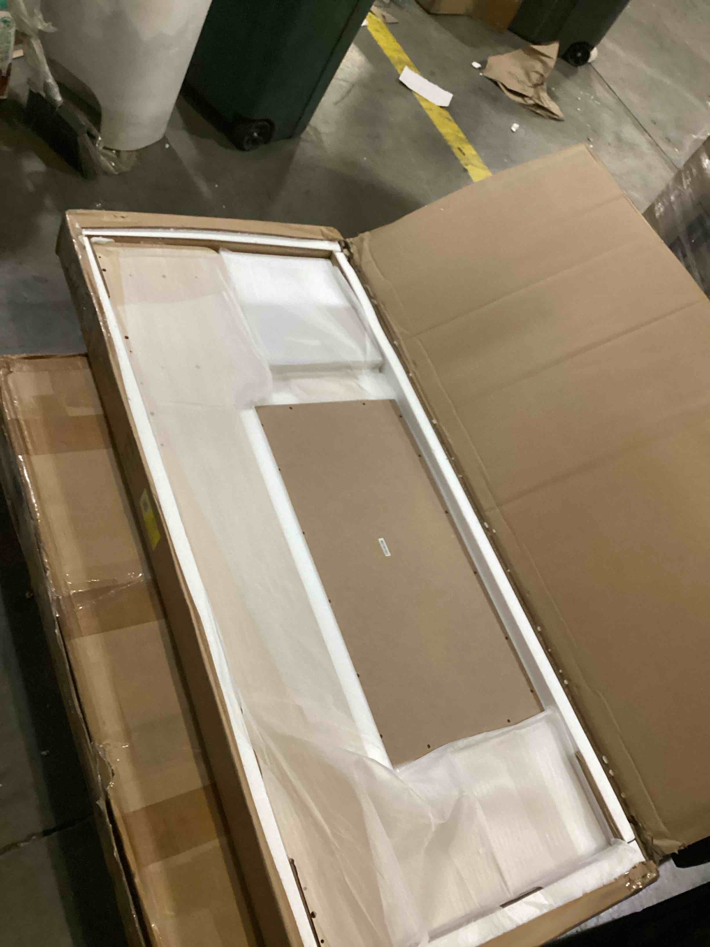 https://s3.amazonaws.com/lotting-images-prod/bidfta/BLU6810166_1733412034114.jpeg