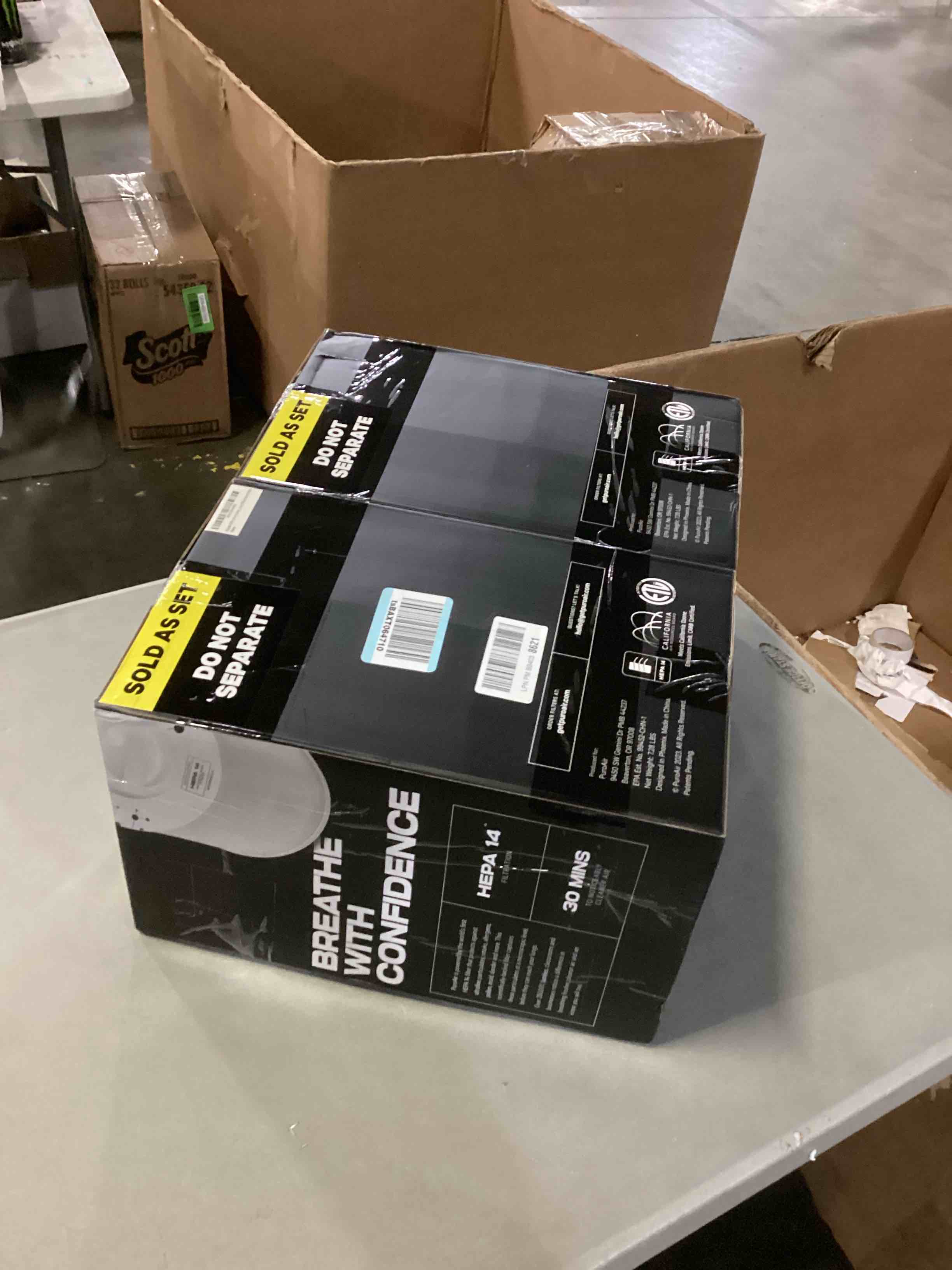 https://s3.amazonaws.com/lotting-images-prod/bidfta/BLU6810238_1733489914312.jpeg