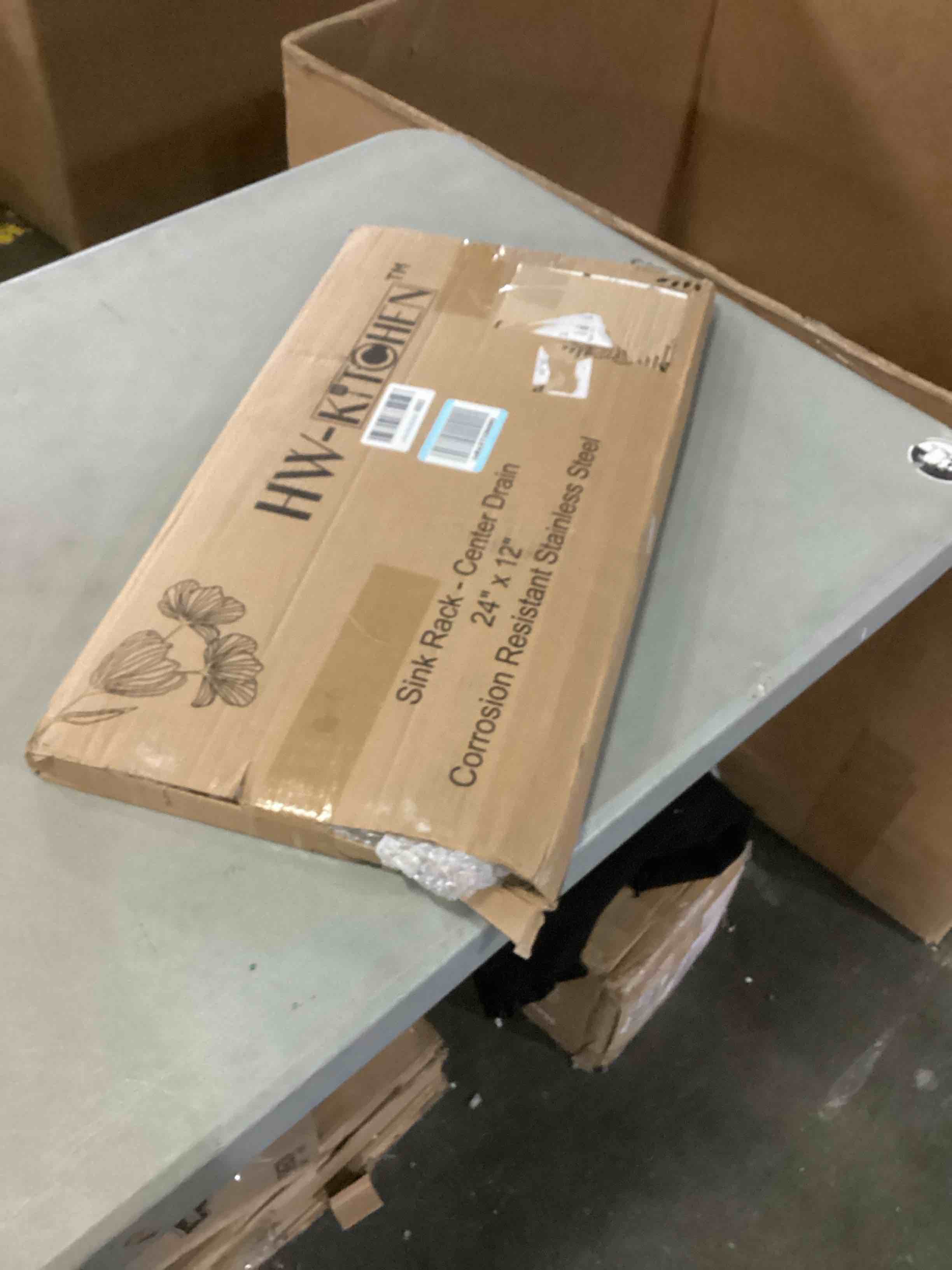 https://s3.amazonaws.com/lotting-images-prod/bidfta/BLU6810273_1733495470057.jpeg