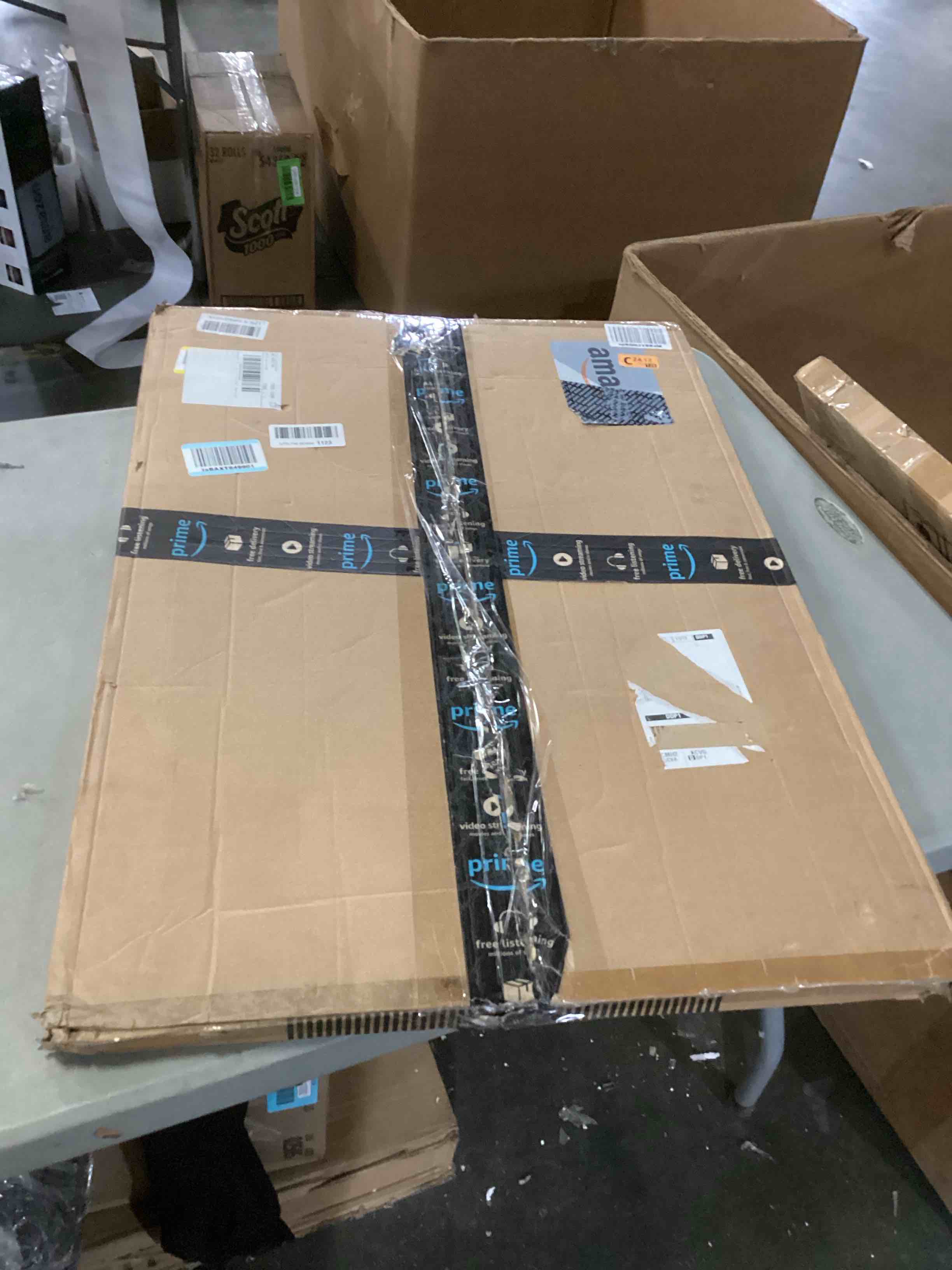 https://s3.amazonaws.com/lotting-images-prod/bidfta/BLU6810306_1733502123194.jpeg