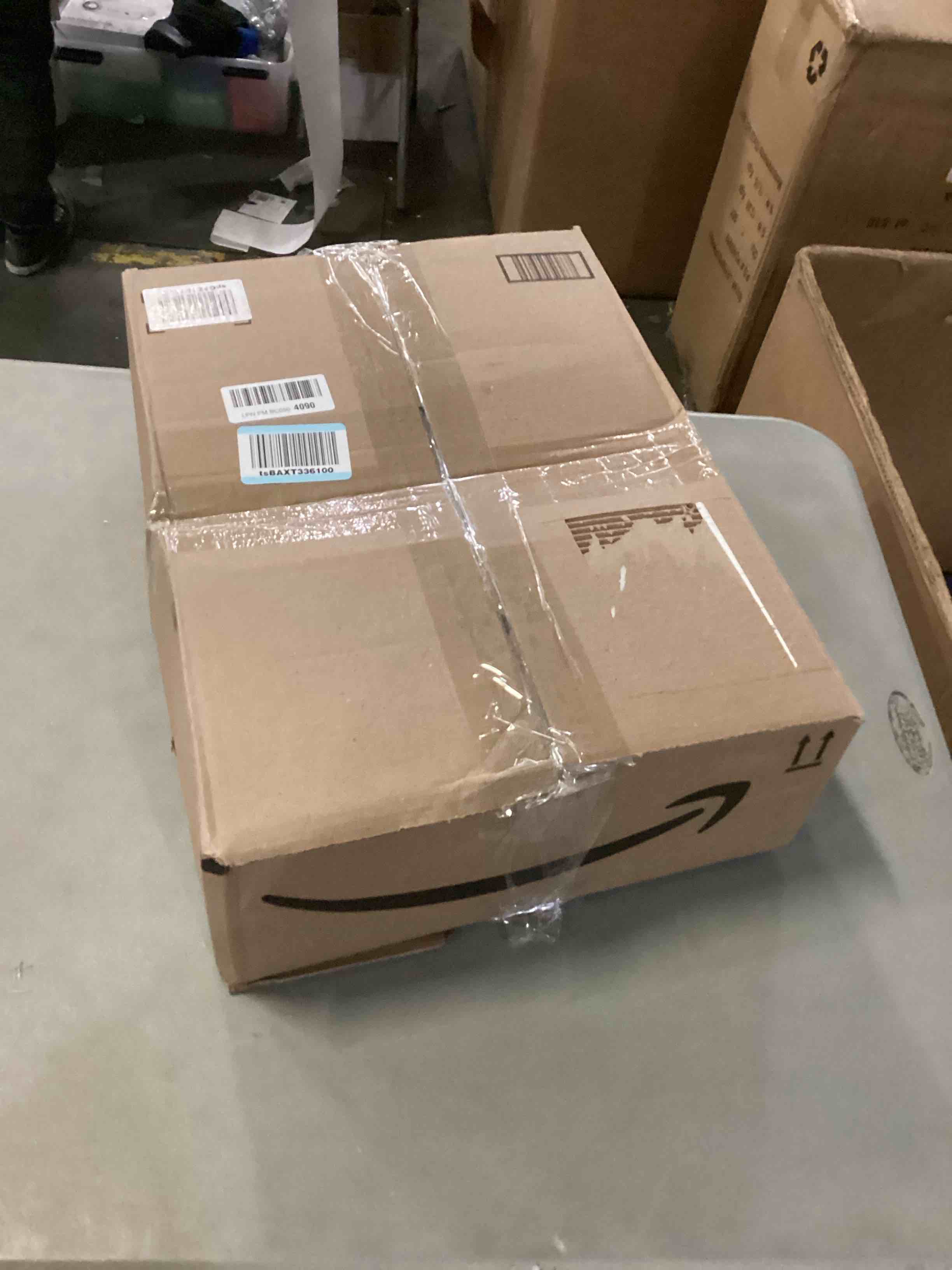 https://s3.amazonaws.com/lotting-images-prod/bidfta/BLU6810355_1733515516195.jpeg