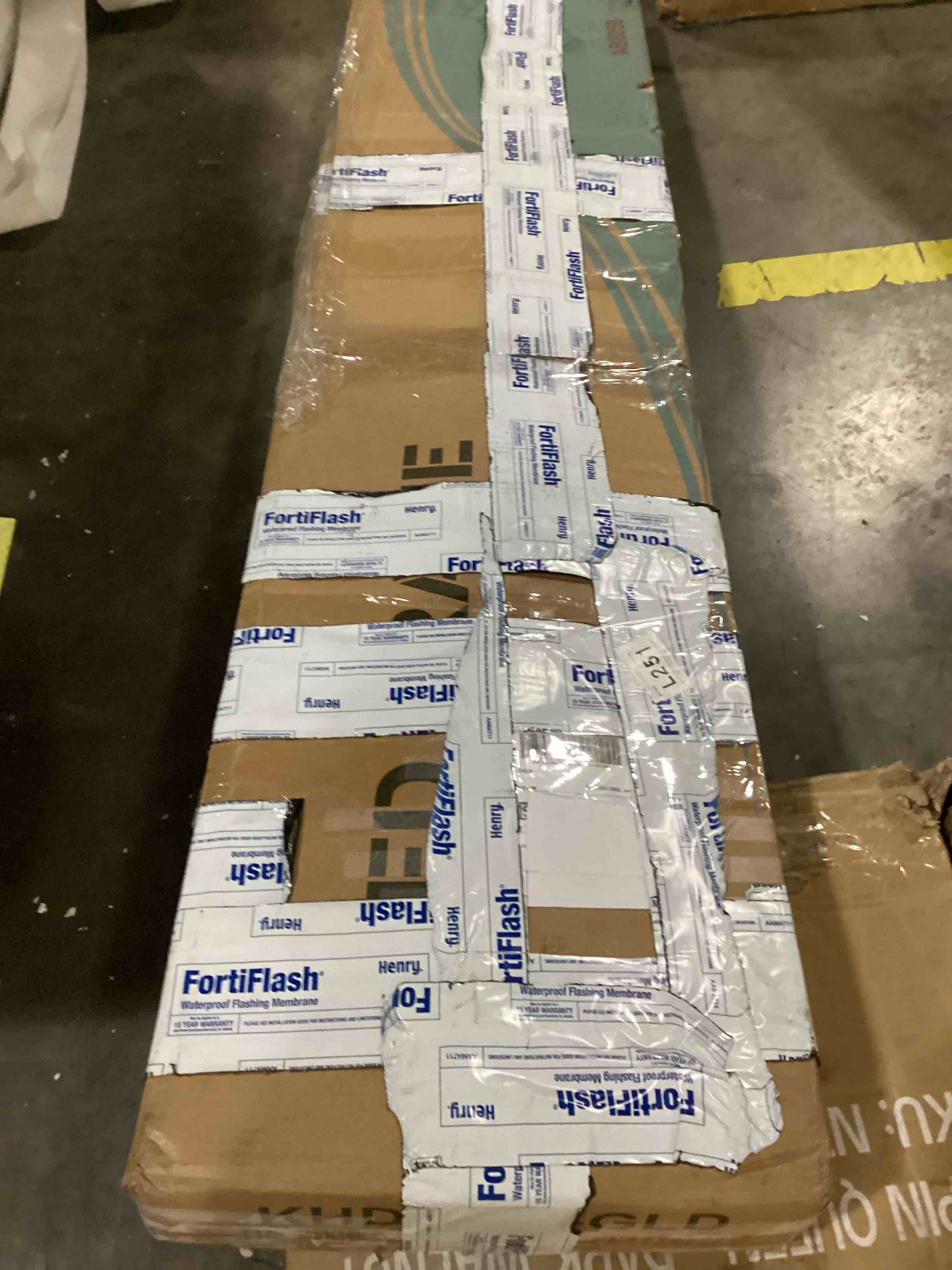 https://s3.amazonaws.com/lotting-images-prod/bidfta/BLU6810556_1733338582768.jpeg