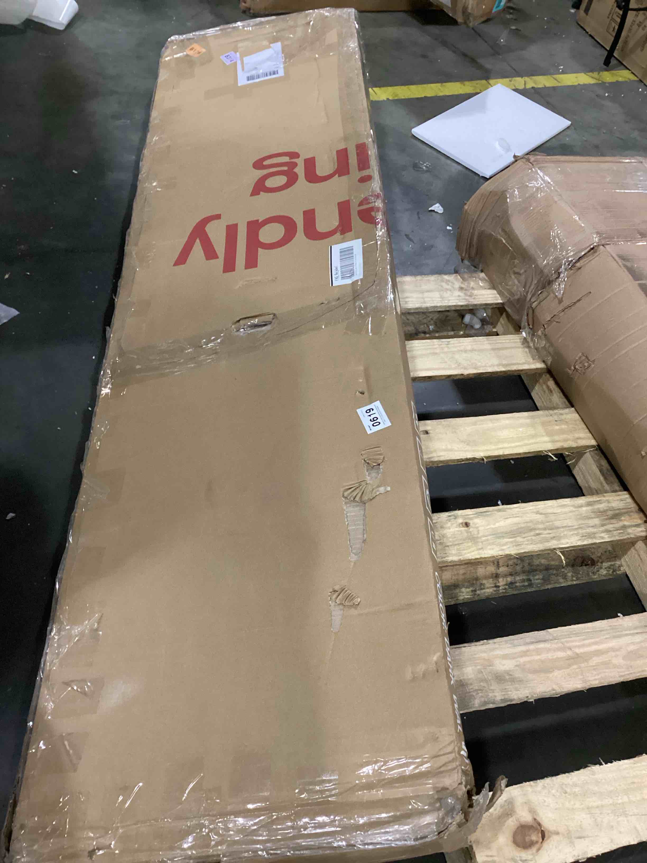 https://s3.amazonaws.com/lotting-images-prod/bidfta/BLU6810559_1733340014871.jpeg