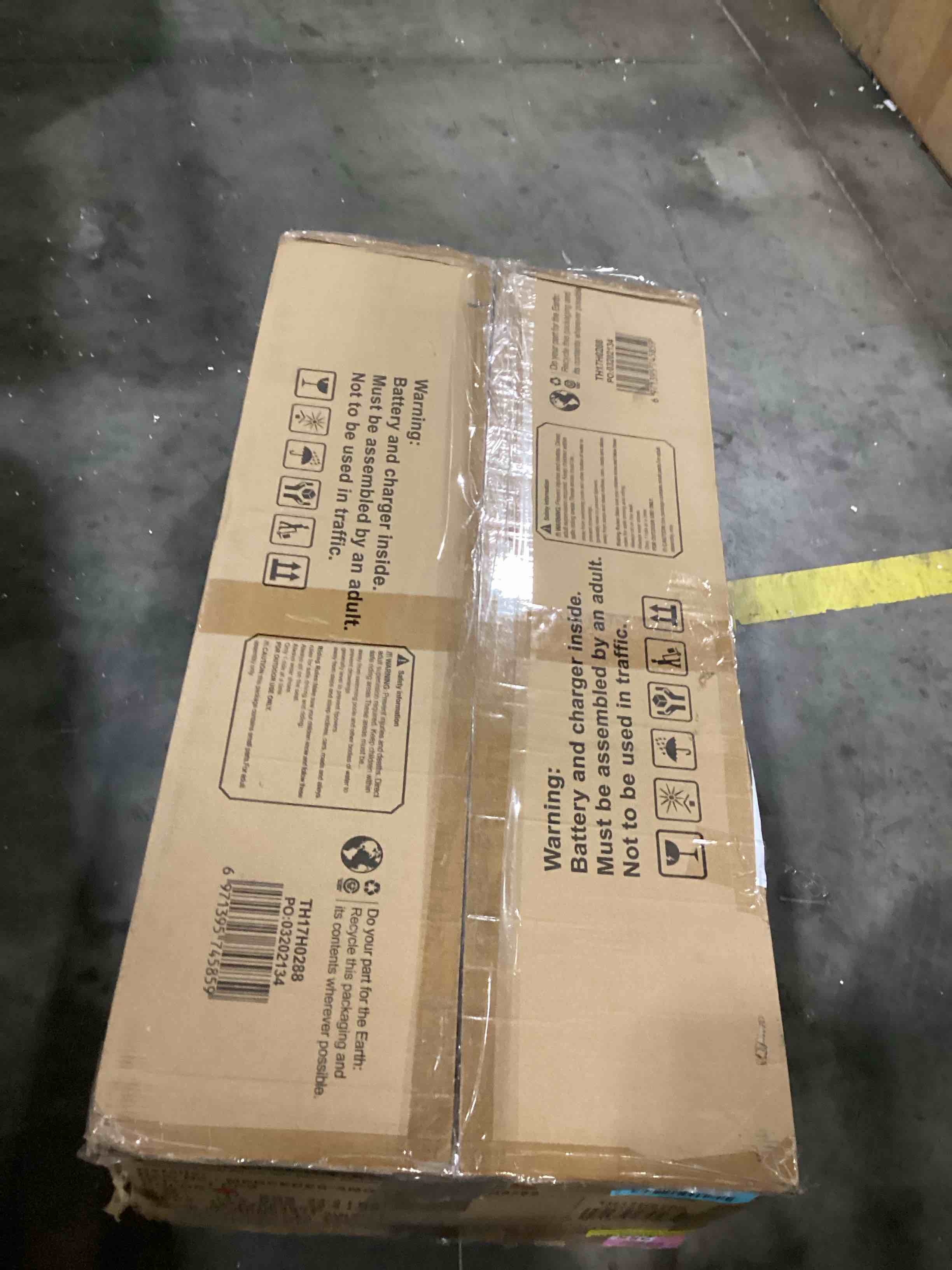 https://s3.amazonaws.com/lotting-images-prod/bidfta/BLU6810629_1733414735240.jpeg
